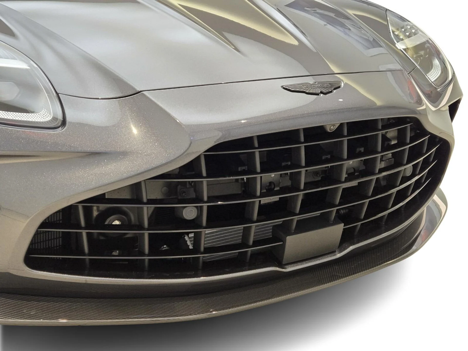mph003_3794976845_New_2025_Aston_Martin_Vantage_1753161511_560e866368