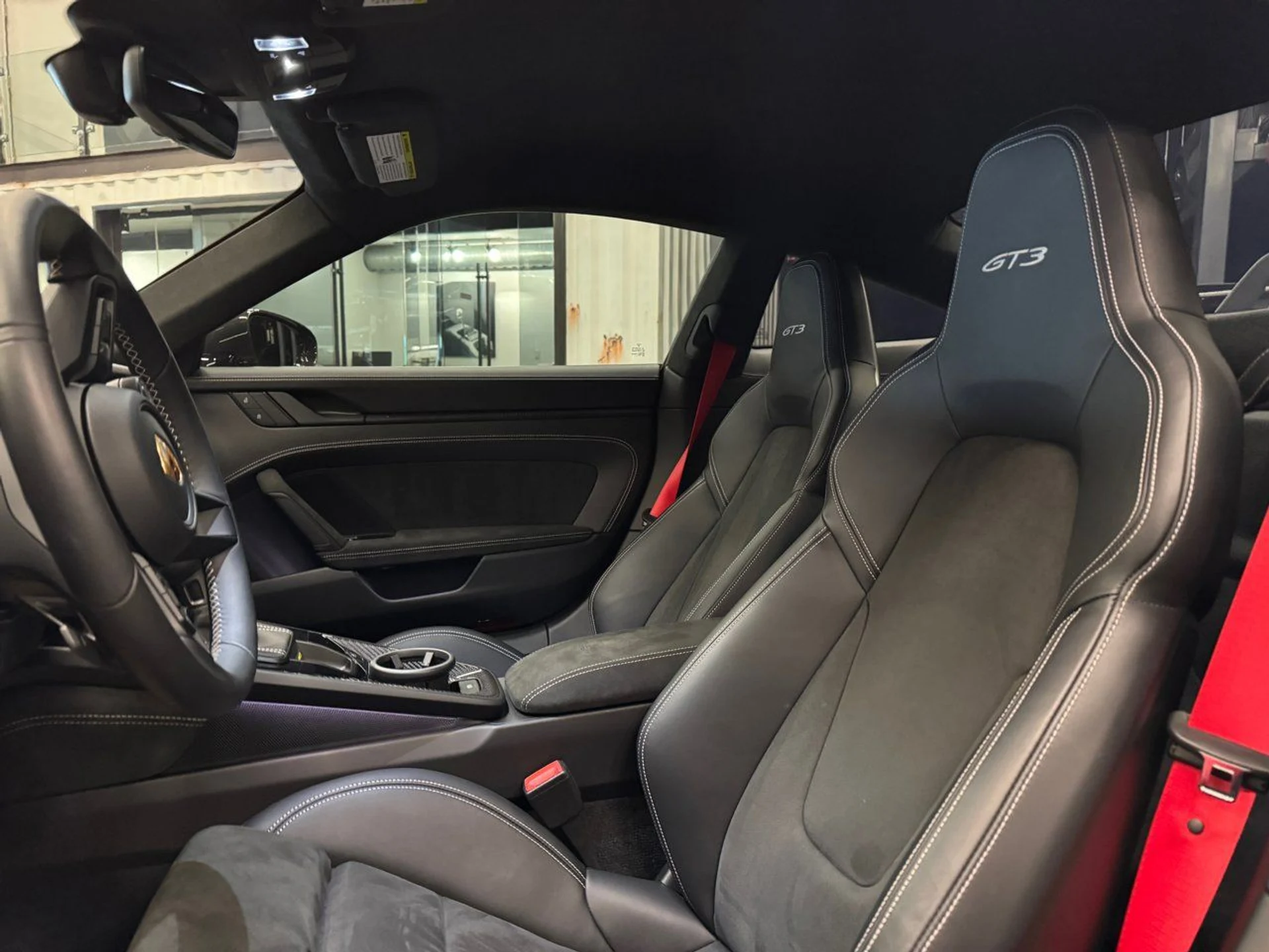 mph003_3801017703_porsche_911_2022_74ec8fca9b