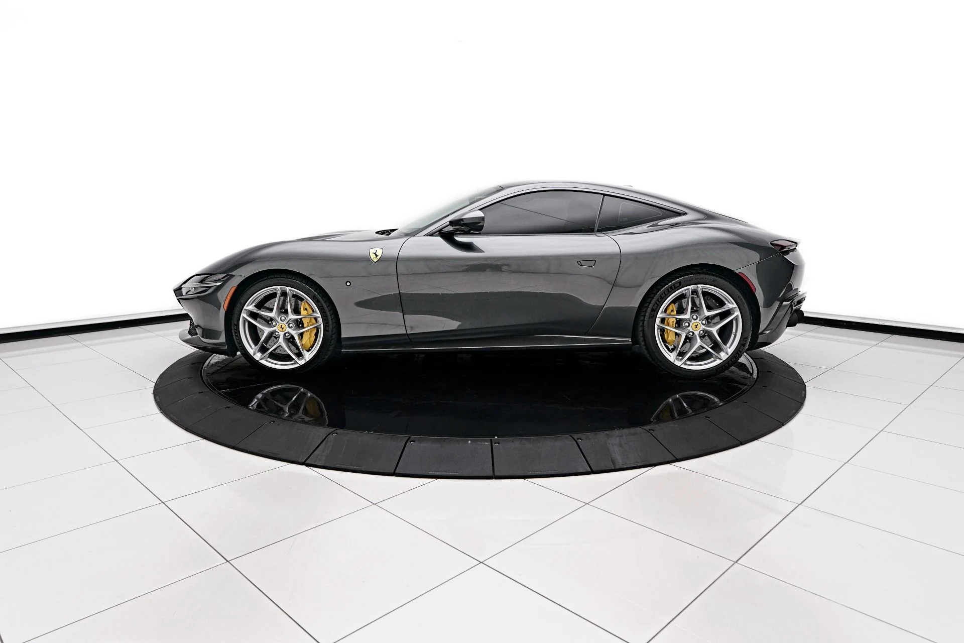 mph003_3810574207_Used_2021_Ferrari_Roma_Base_1726158293_328e833ec1