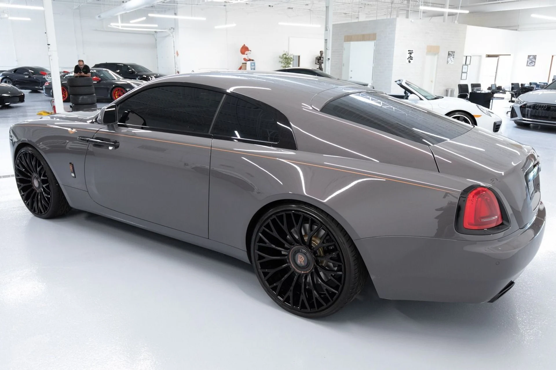 mph003_3822820091_Used_2018_Rolls_Royce_Wraith_Luminary_Collection_1708563018_5813ec0181