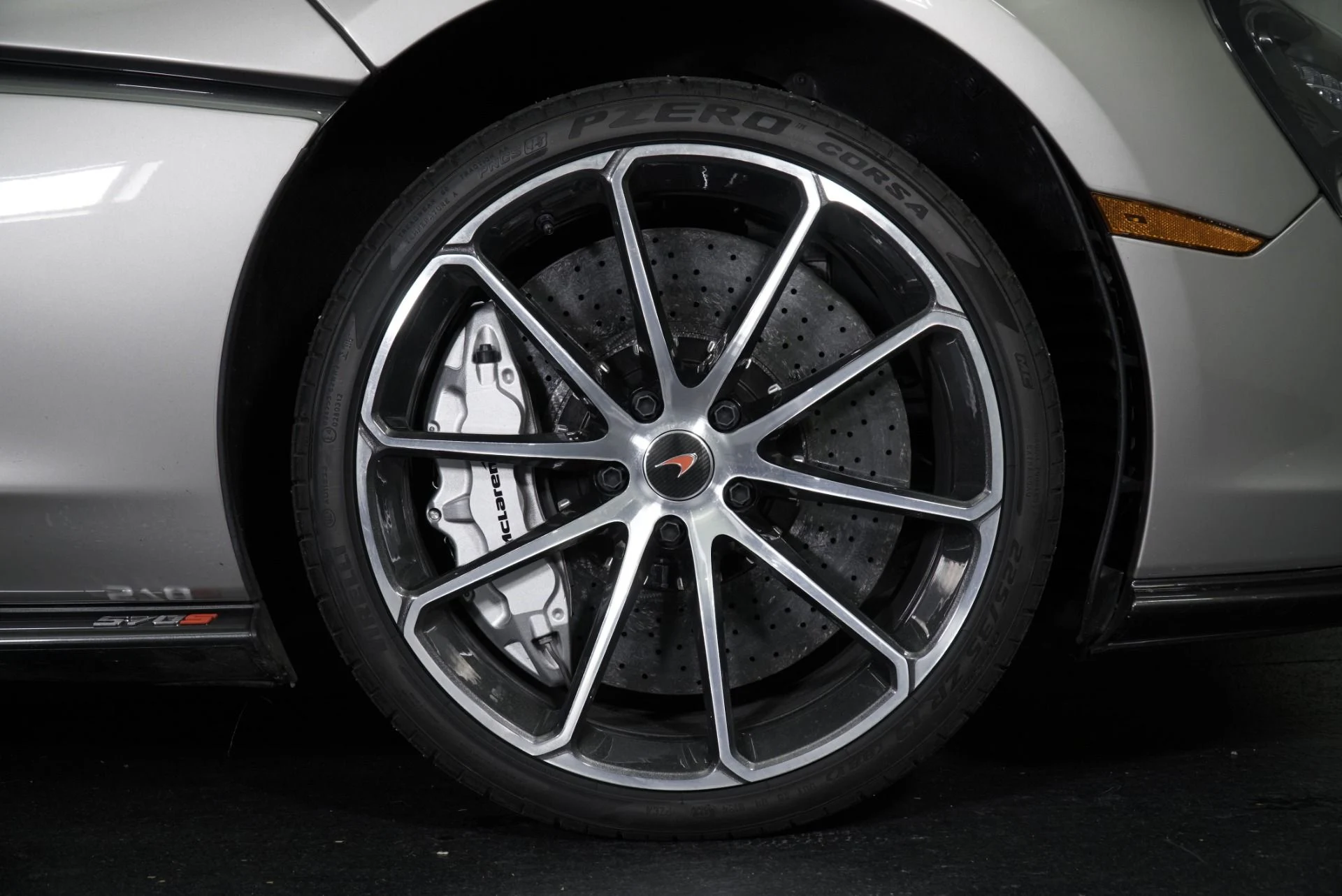 mph003_3827724108_Used_2018_Mc_Laren_570_S_1765905873_57b5c284fd