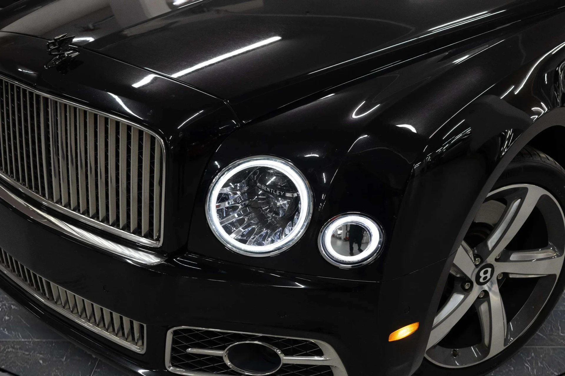 mph003_3830556546_02c4c58d_377a_429f_b888_e5fbfd24ce2b_201920_Bentley20_Mulsanne20_Speed2028_SCBBT_7_ZH_1_KC_00409429_4_8d907844bf