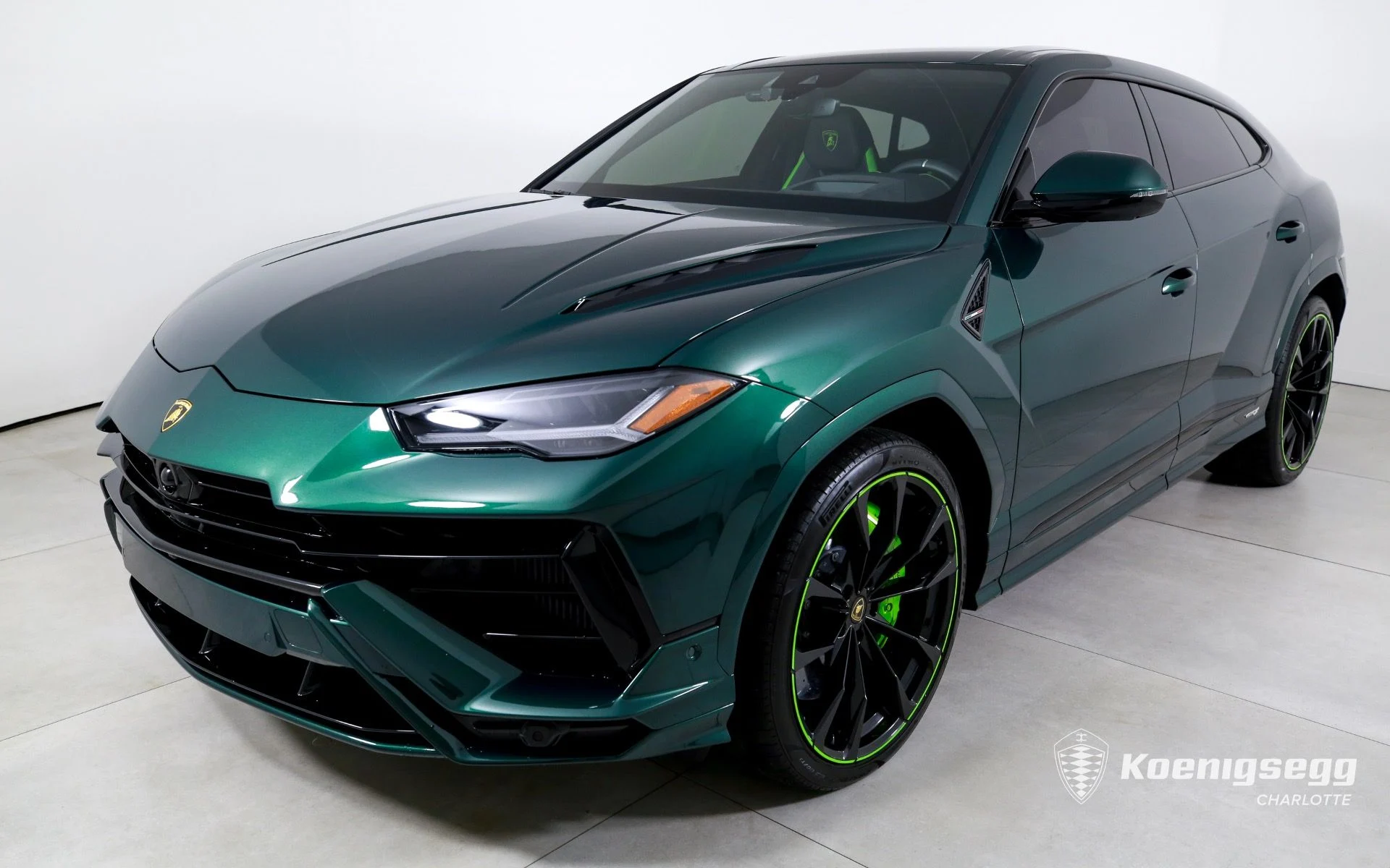 mph003_3834444517_Used_2024_Lamborghini_Urus_S_1760998520_1b468dc279
