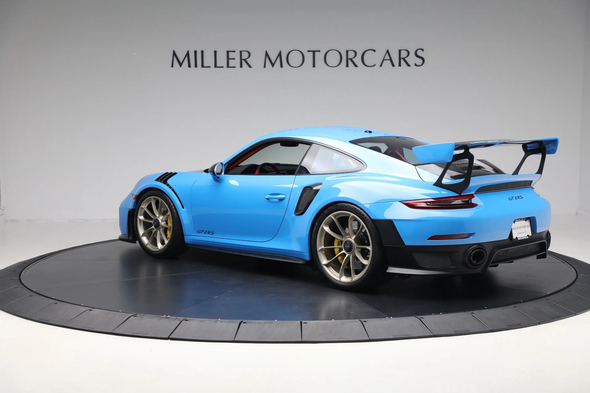 mph003_3850954858_Used_2018_Porsche_911_GT_2_RS_a9bb9259bb