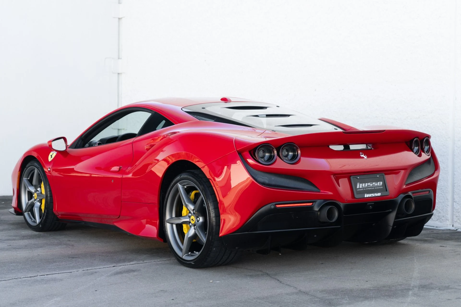 mph003_3854475084_Used_2022_Ferrari_F8_Tributo_1773444100_7e4f25336e