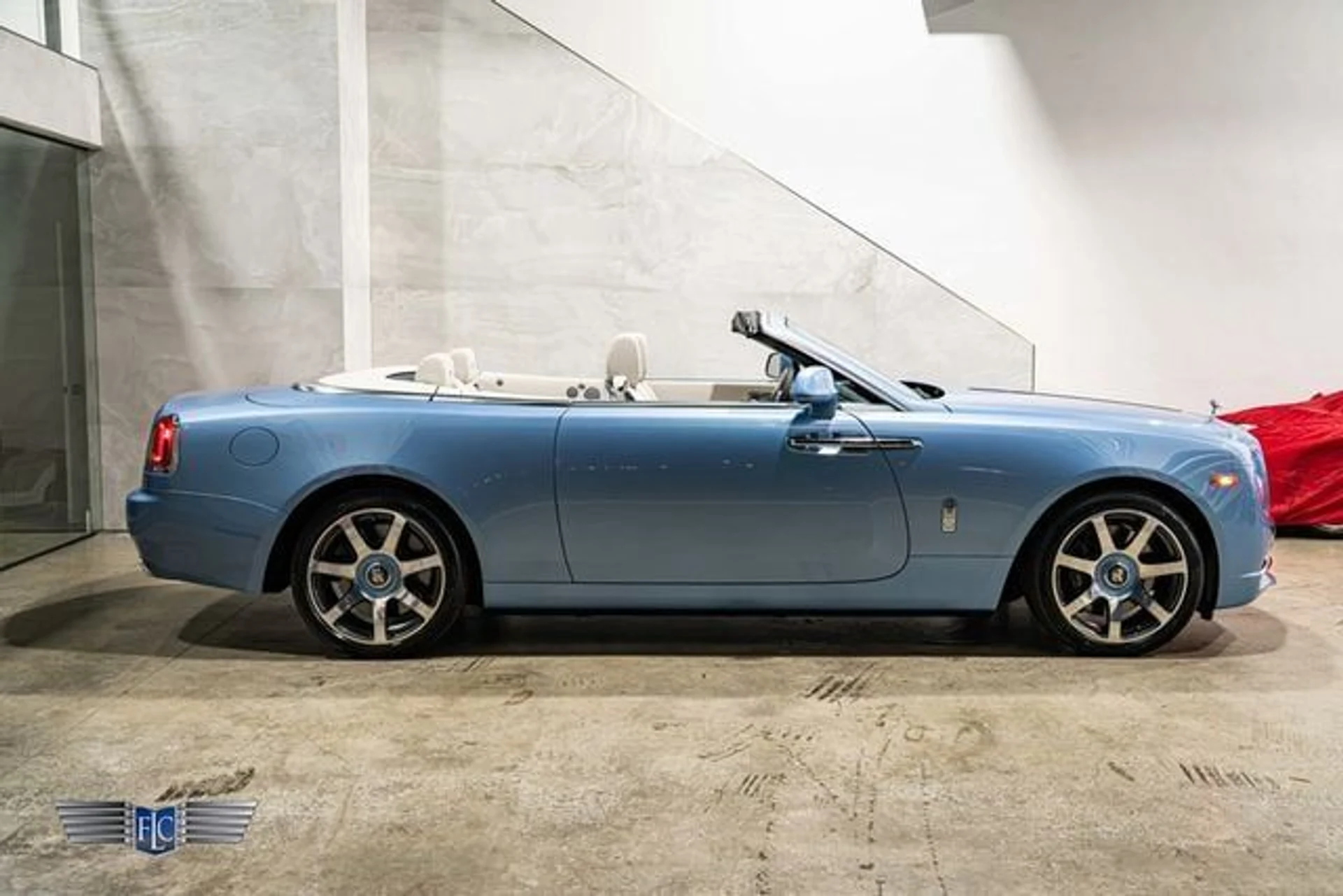 mph003_3867204596_used_2017_rolls_royce_dawn_convertible_9689_23094548_8_640_25460cedad