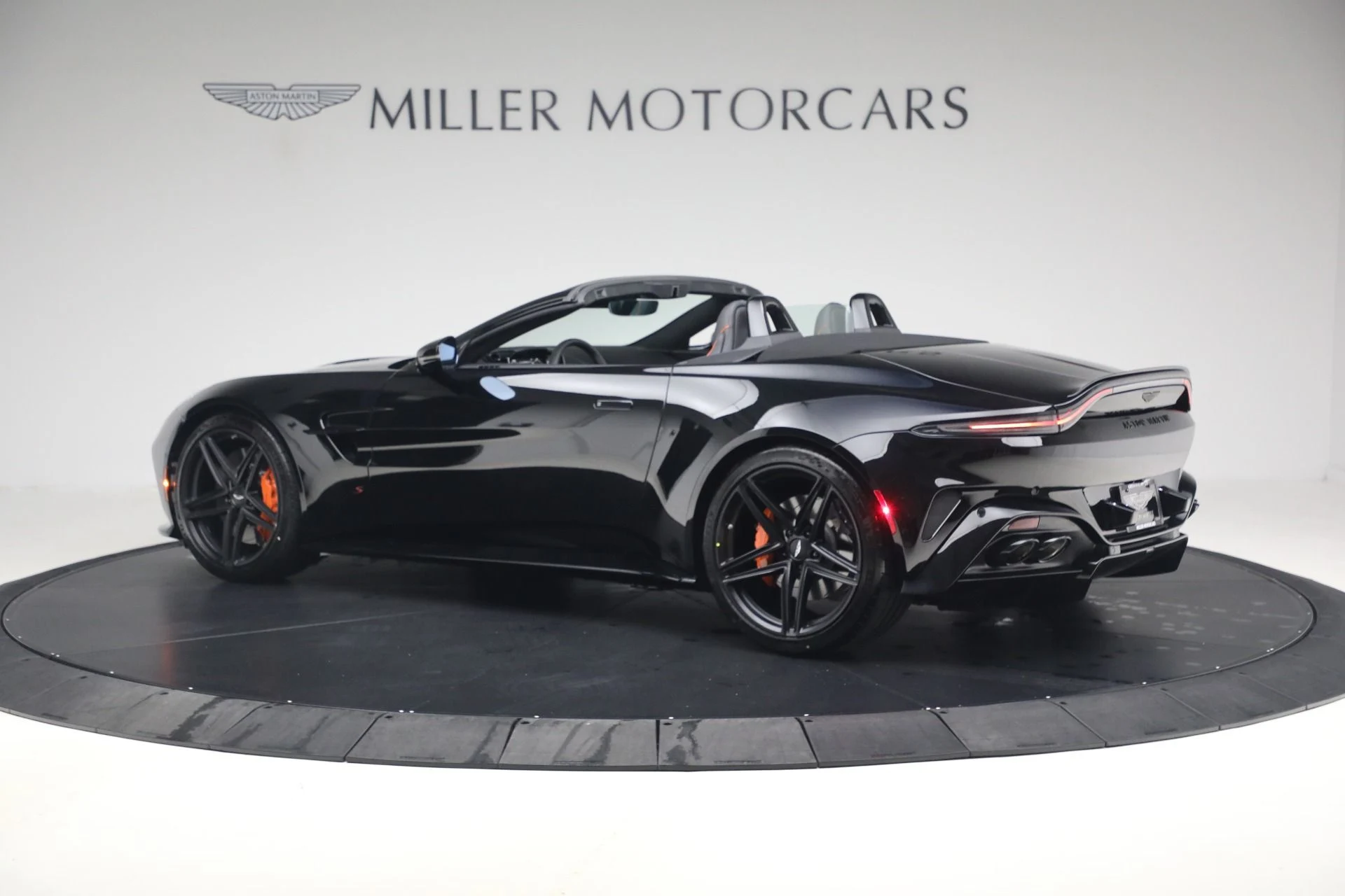 mph003_3876441376_New_2026_Aston_Martin_Vantage_S_Roadster_1790281816_af0560b940