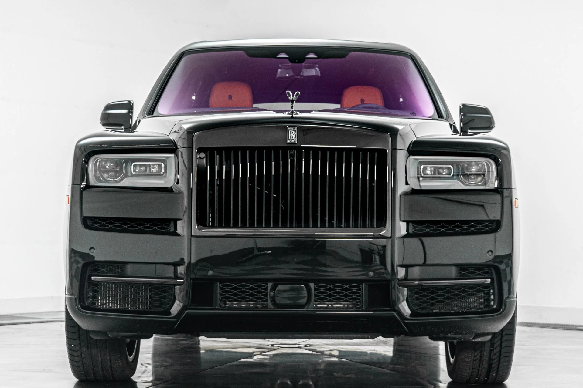 mph003_3885429472_Used_2024_Rolls_Royce_Cullinan_Black_Badge_Very_Low_Miles_Rear_Console_With_Crystalware_1779371141_4e111ebc5e