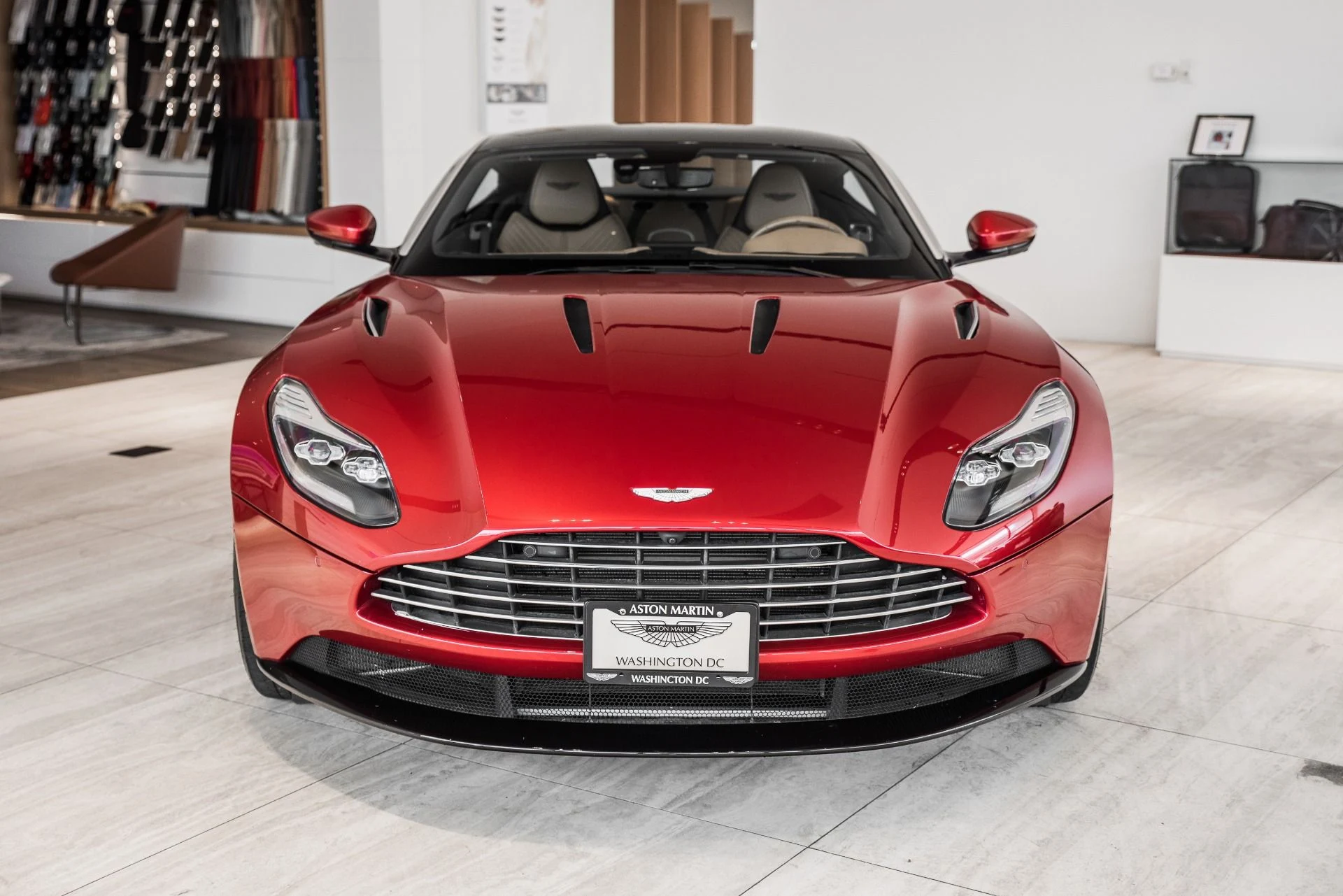 mph003_3886427743_Used_2017_Aston_Martin_DB_11_1595695545_c1d7d5ff4d