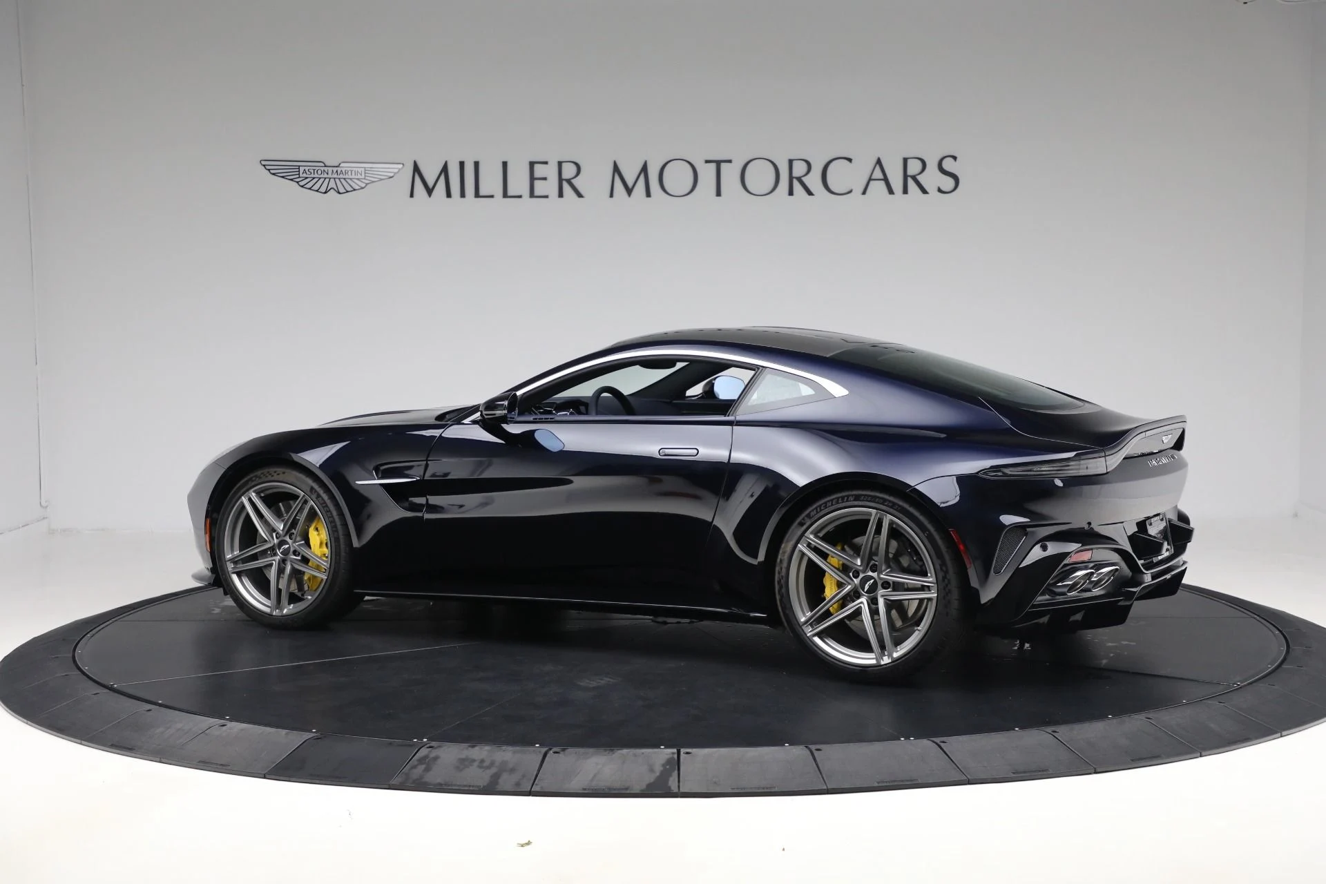mph003_388650692_New_2026_Aston_Martin_Vantage_fd62fe230c