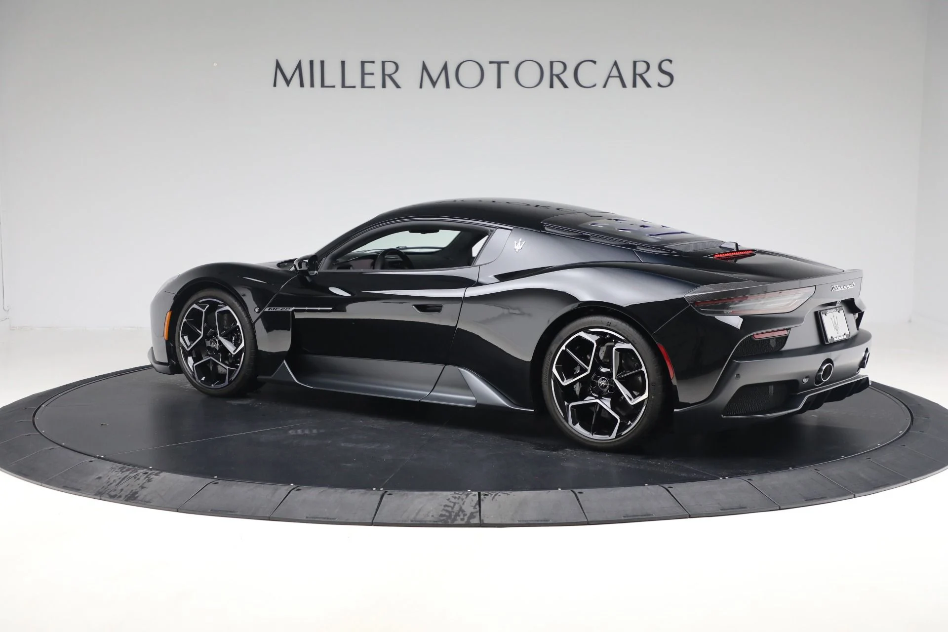 mph003_389984795_Used_2023_Maserati_MC_20_73239d70de