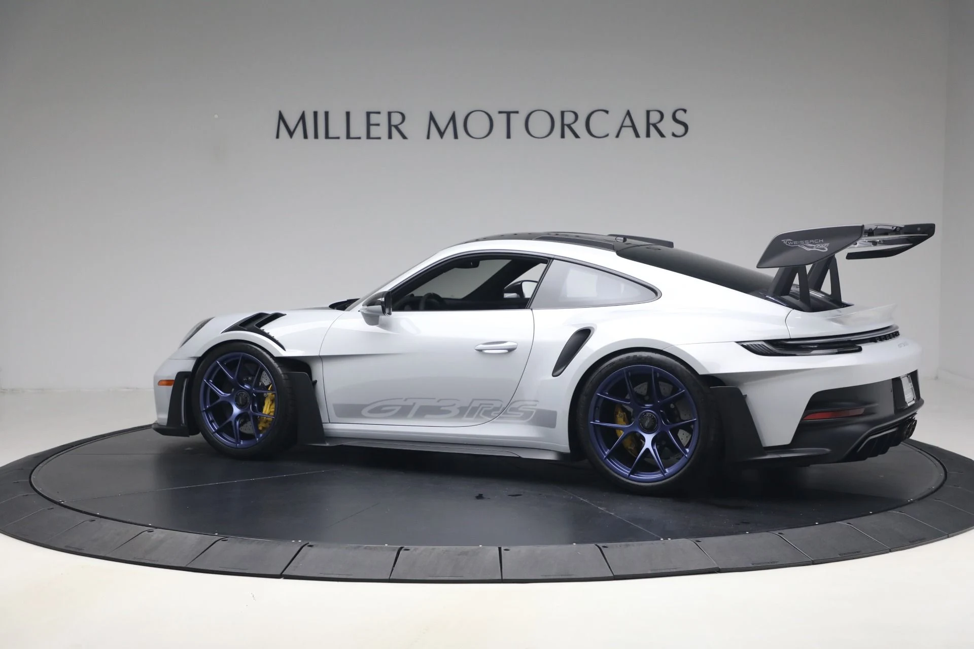 mph003_3906680066_Used_2024_Porsche_911_GT_3_RS_1782768712_478ebf79ae