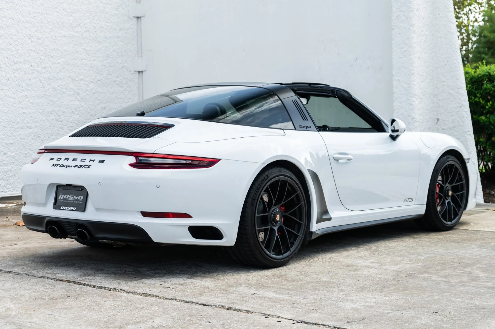 mph003_3908015708_Used_2018_Porsche_911_Targa_4_GTS_1791238615_fd3dc65b1f
