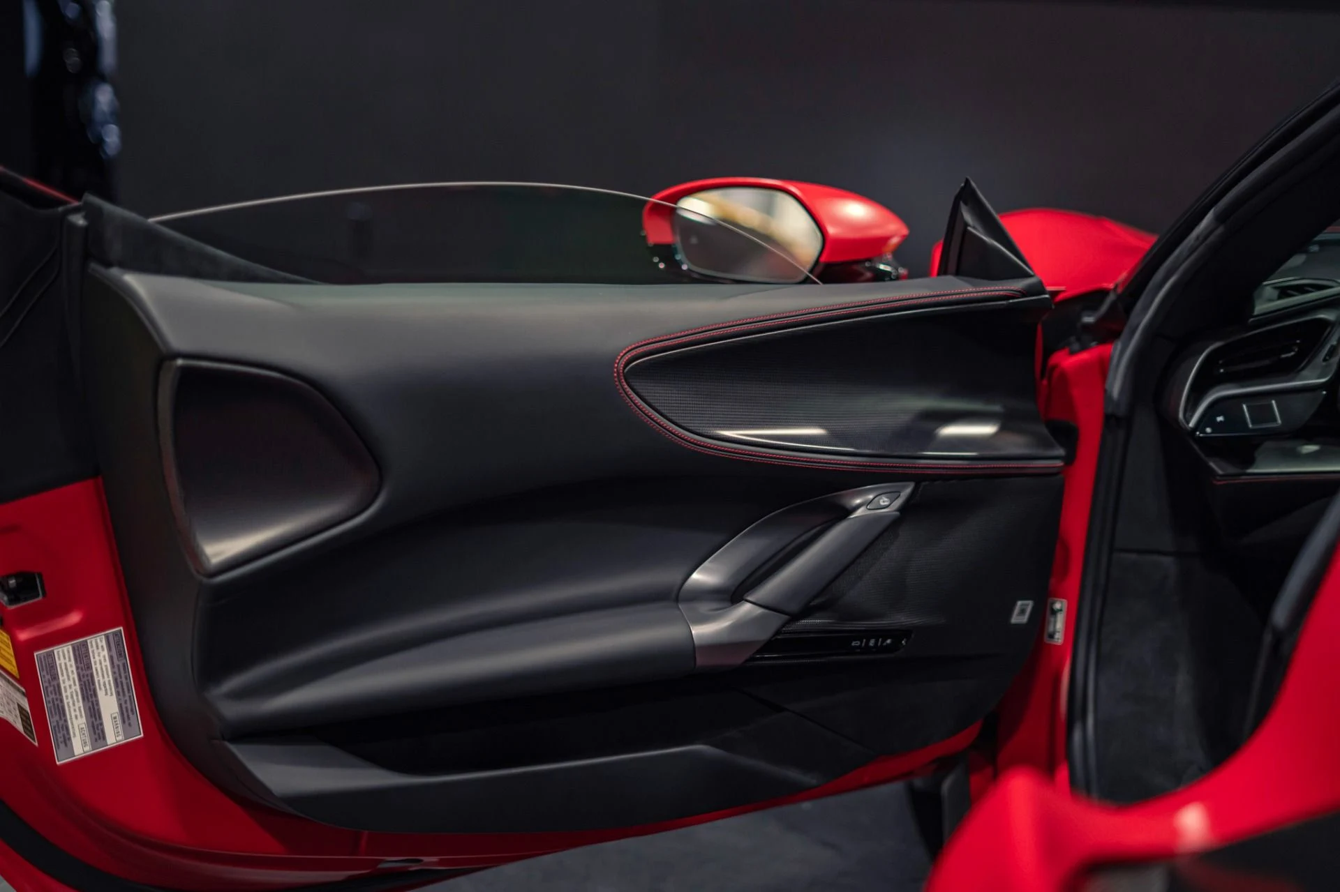 mph003_3913032116_Used_2024_Ferrari_SF_90_Spider_Tailor_Made_Atelier_945000_MSRP_1777927914_4d410dad0f