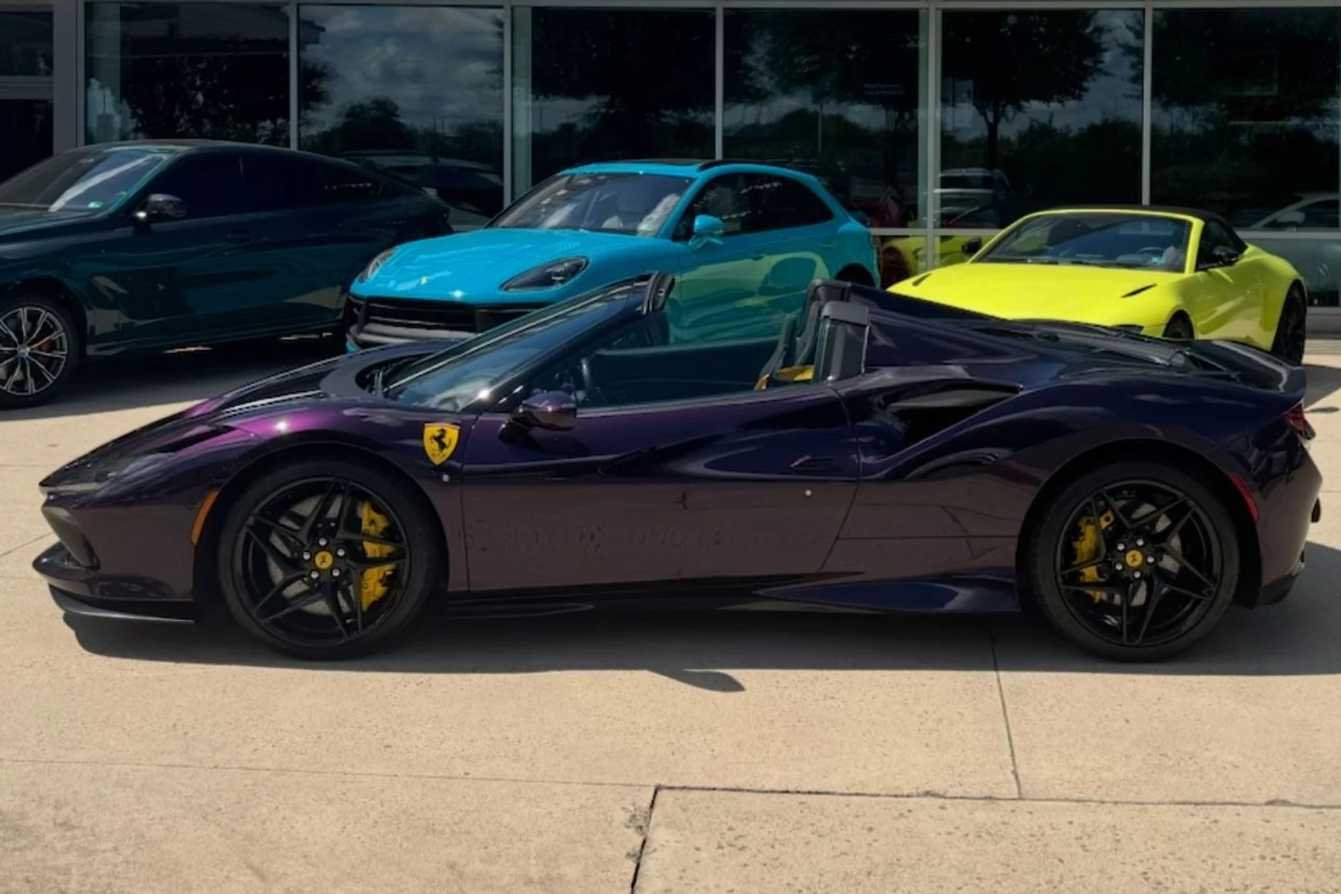 mph003_3917248028_Used_2022_Ferrari_F8_Spider_1757107206_c31c74ec3f