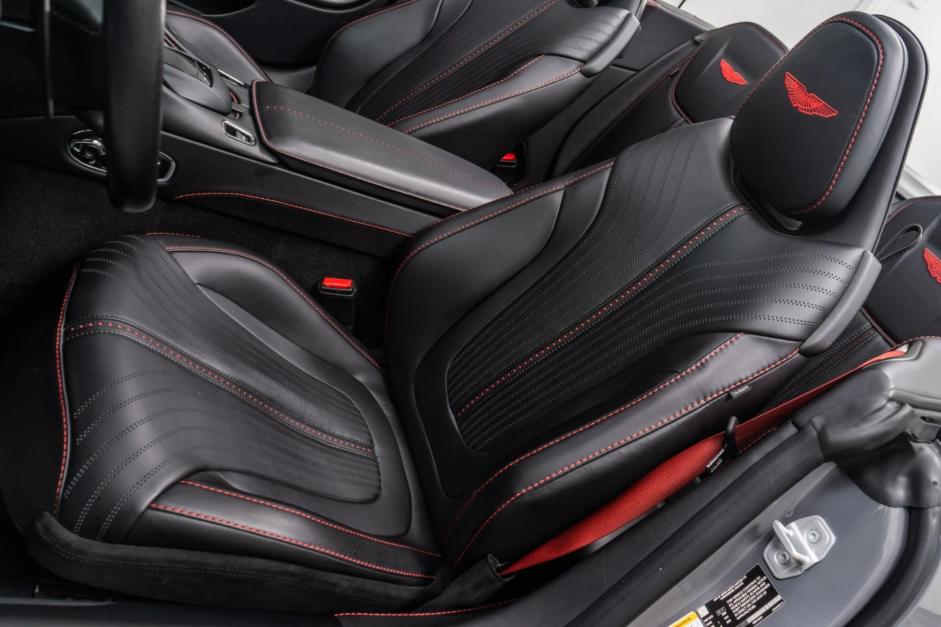 mph003_3920094423_Used_2021_Aston_Martin_DB_11_Volante_1755294769_69cf8cf3b8