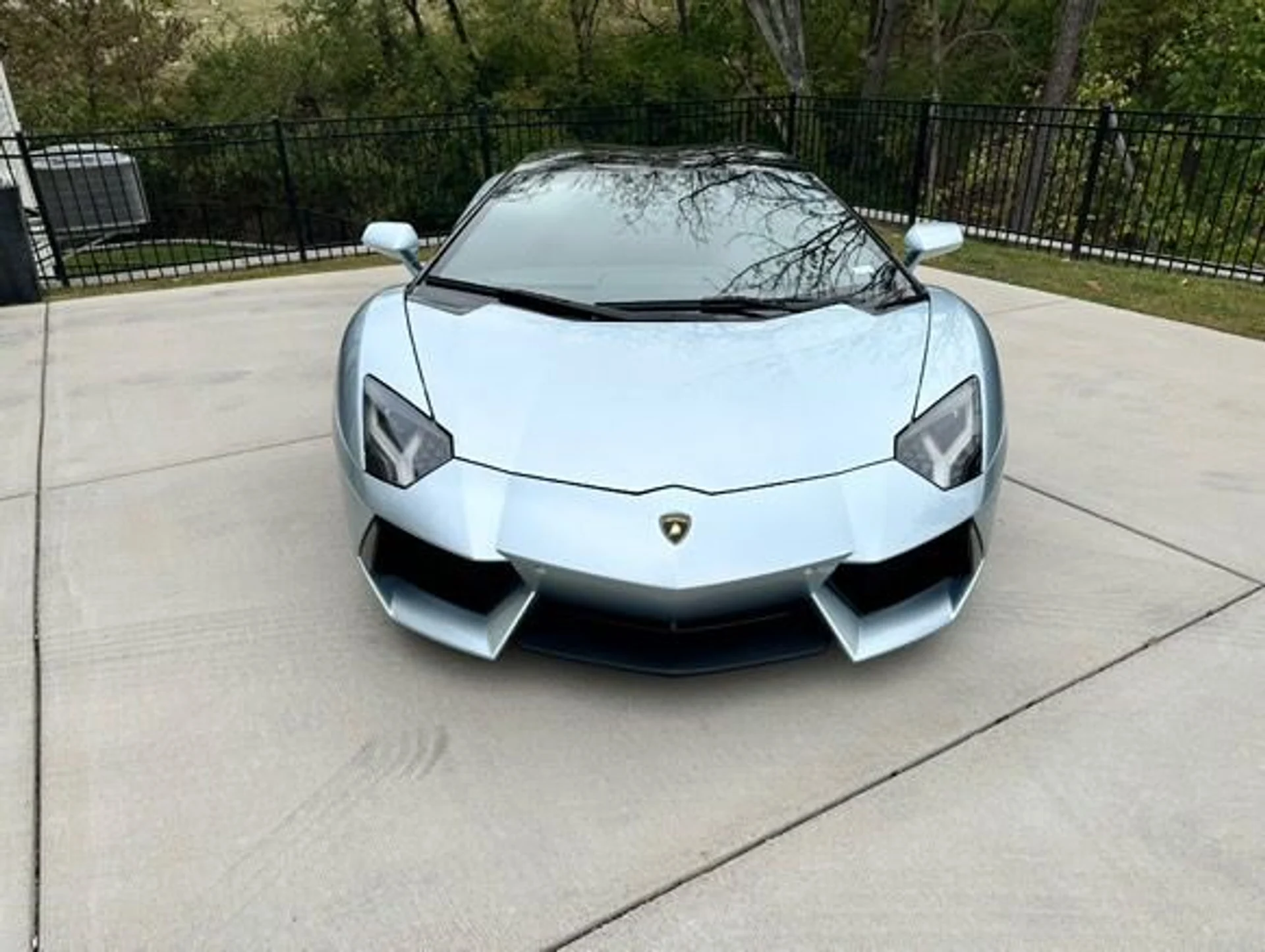 mph003_3927209633_Used_2013_Lamborghini_Aventador_LP_700_4_1760373123_91867c42cf