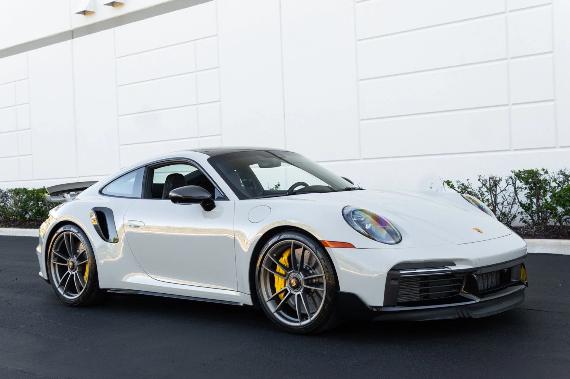 mph003_3932813917_Used_2025_Porsche_911_Turbo_S_1770437423_18ec71873a