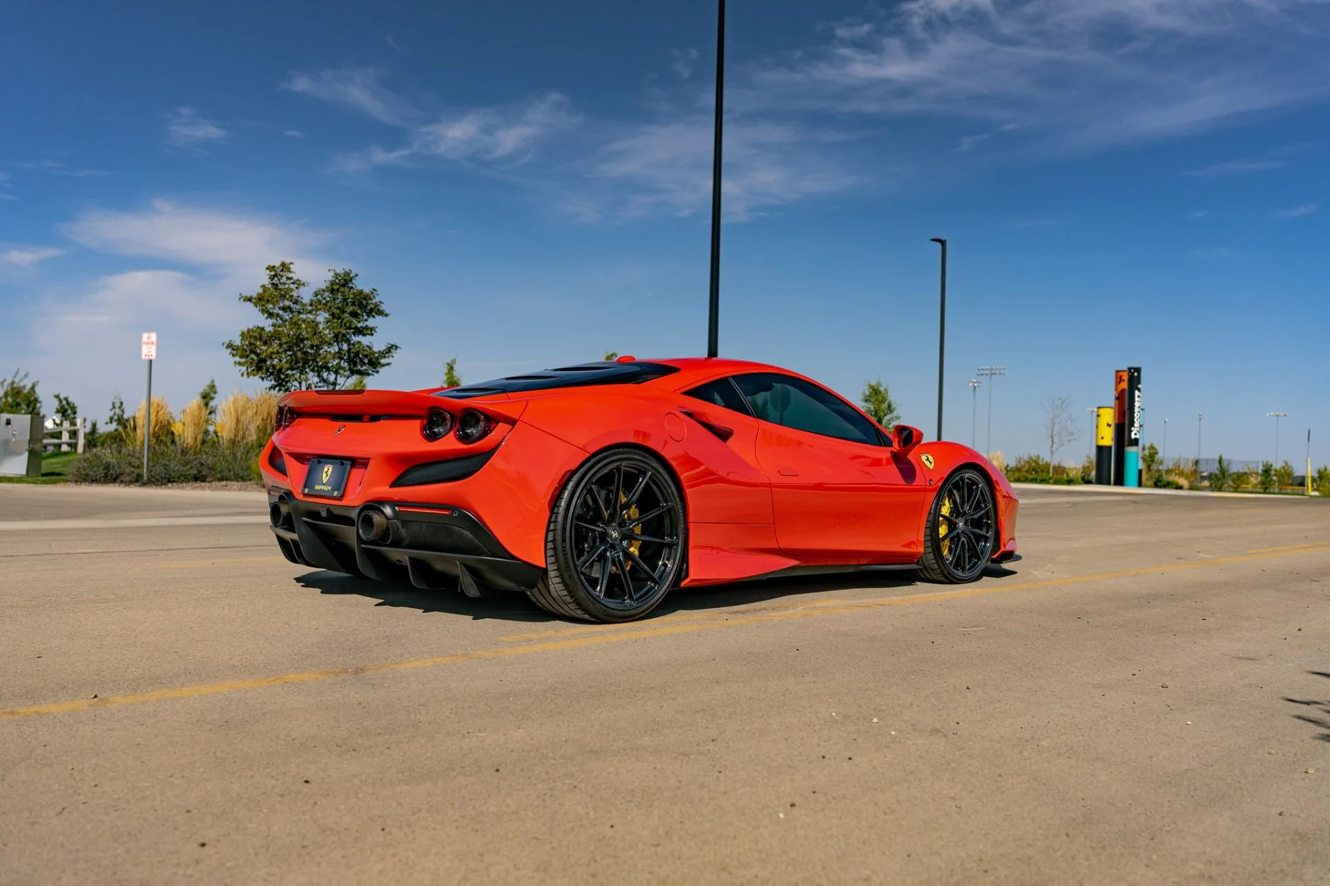 mph003_3962192128_Used_2020_Ferrari_F8_Tributo_1758670945_8e3d6a7a5c