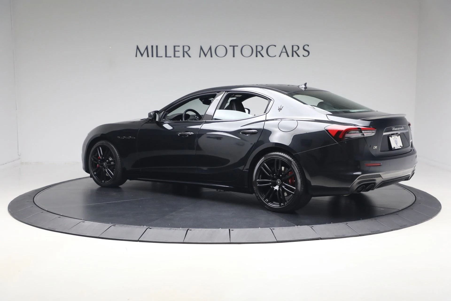 mph003_3964397579_Used_2023_Maserati_Ghibli_Modena_Q4_1784566896_e7b81731ee