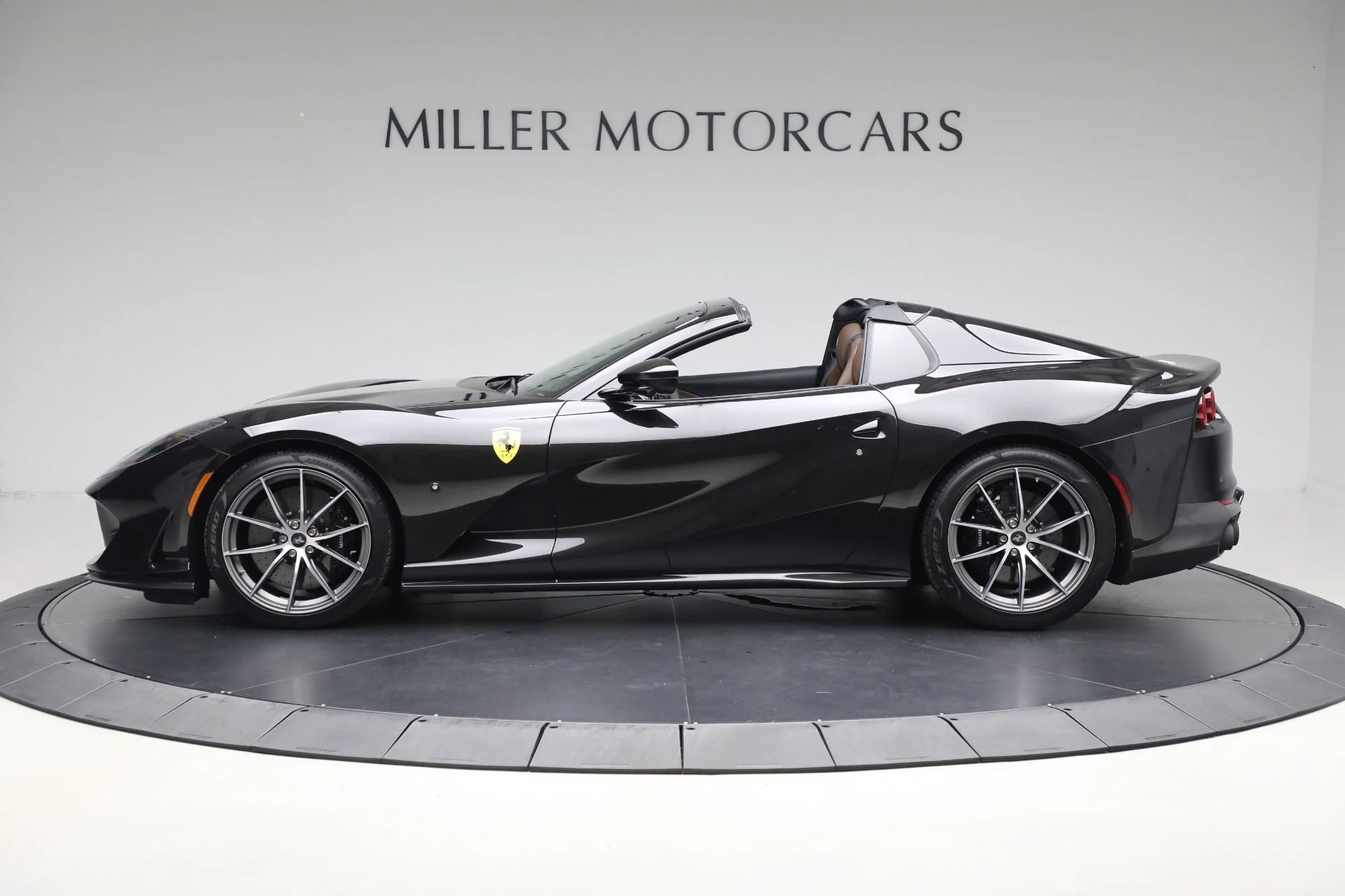 mph003_3973231680_Used_2023_Ferrari_812_GTS_cceb99e344