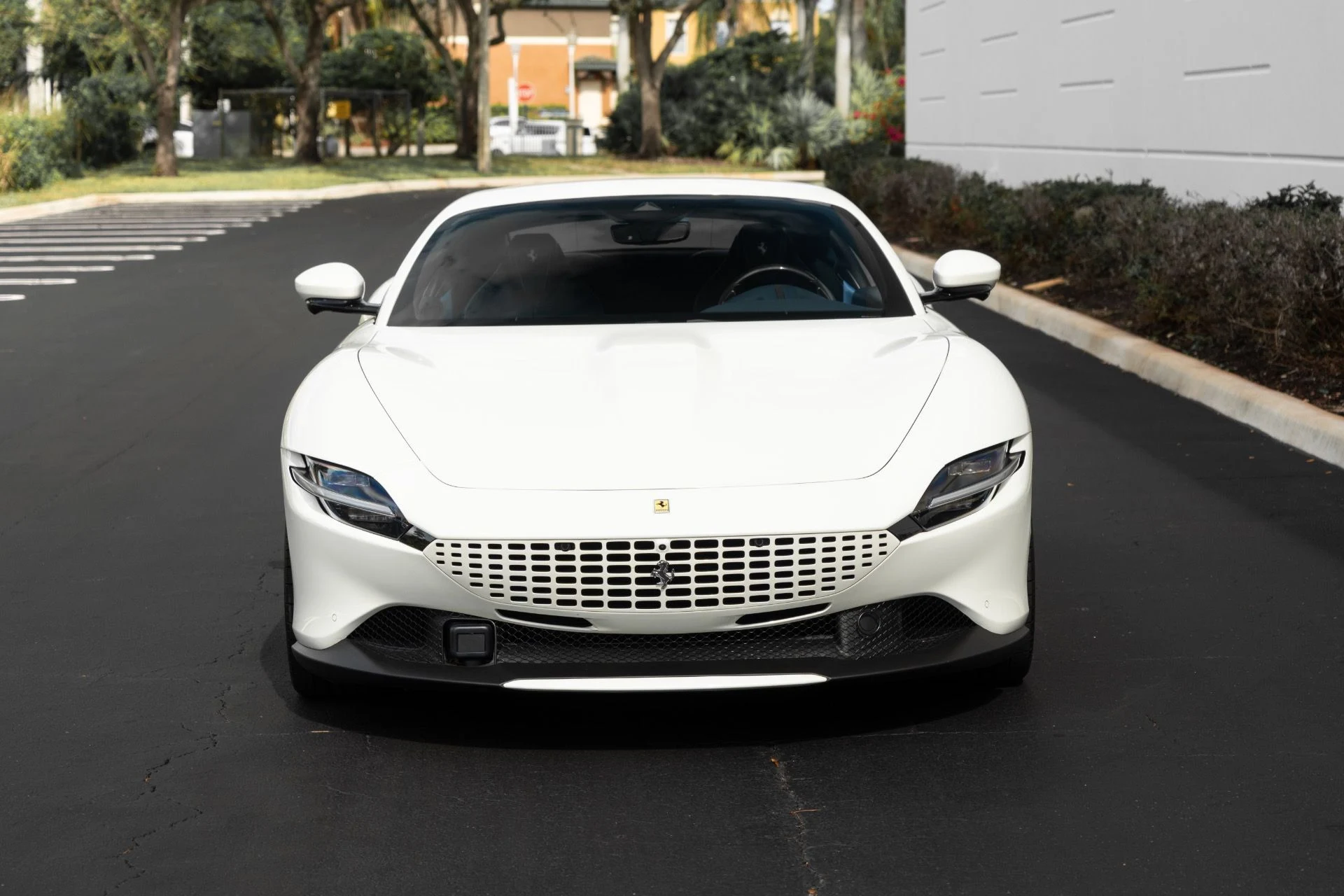 mph003_3982279410_Used_2022_Ferrari_Roma_1764790245_5d7fff54bb