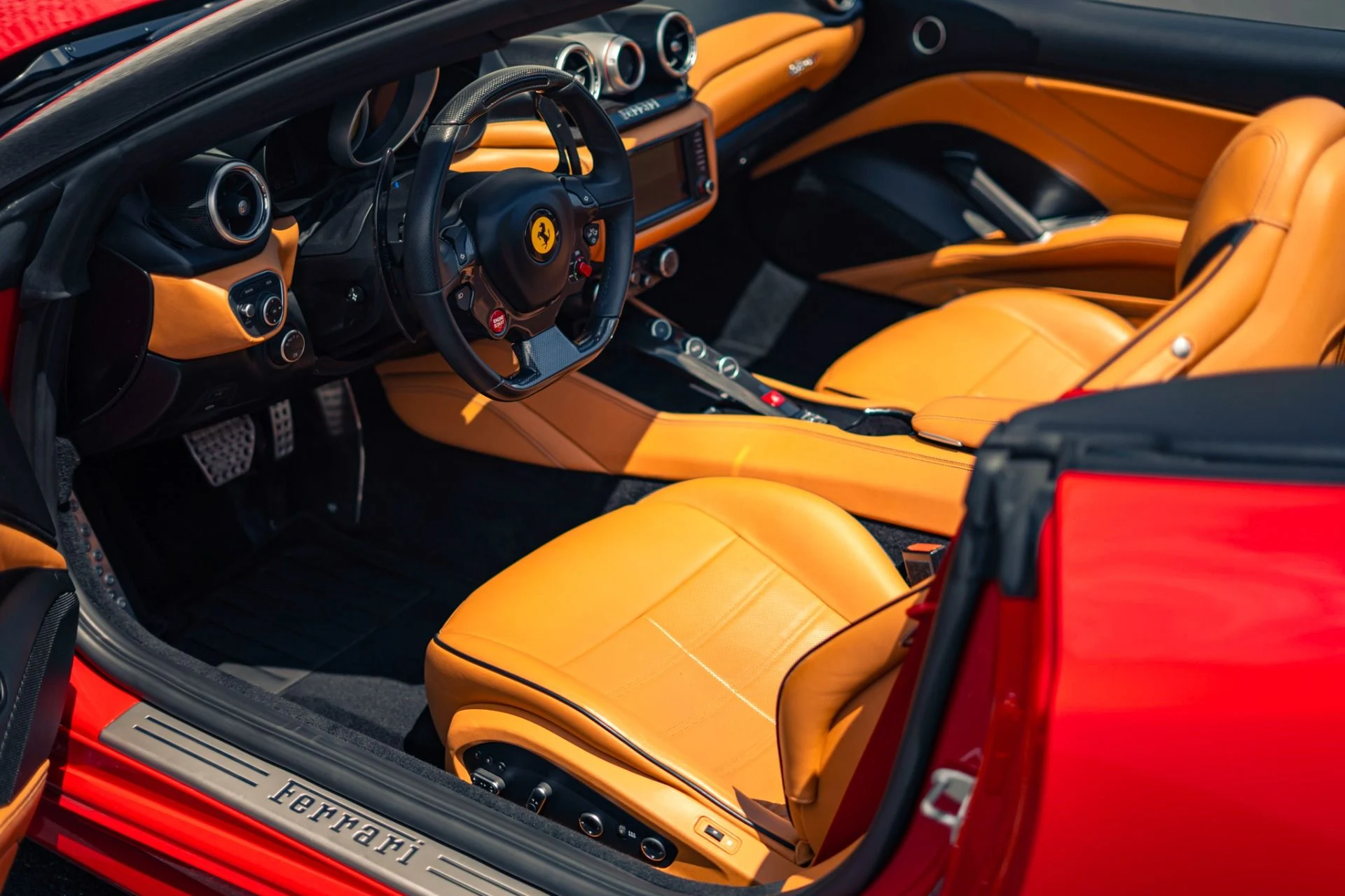 mph003_3985096156_Used_2016_Ferrari_California_T_1777481400_68e21604c7