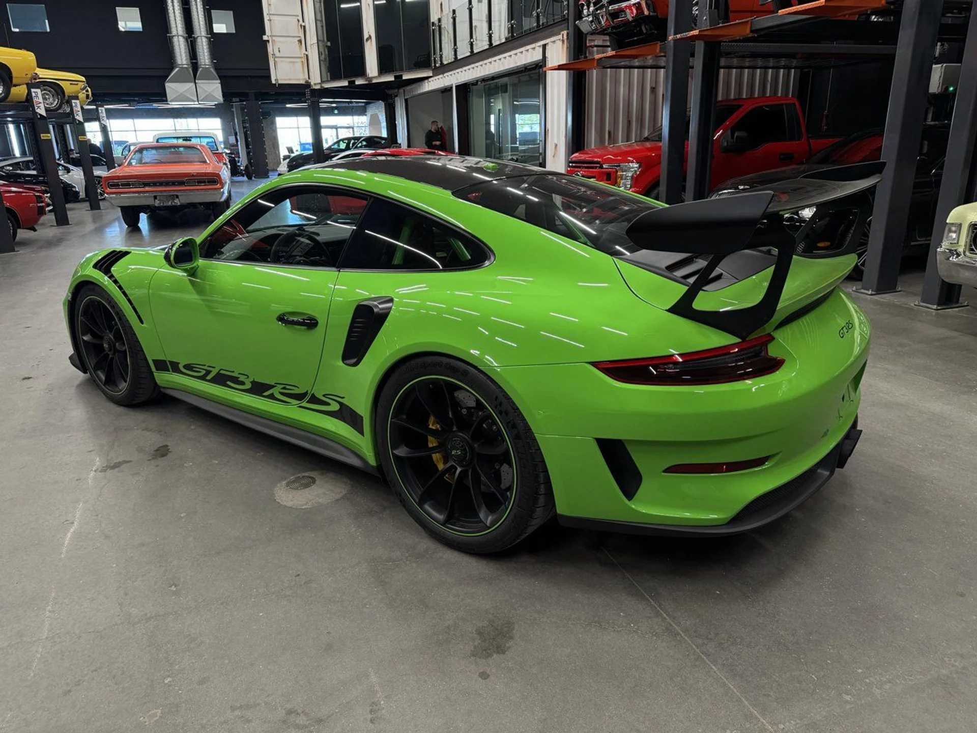 mph003_399169579_porsche_911_2019_77661bd8bd