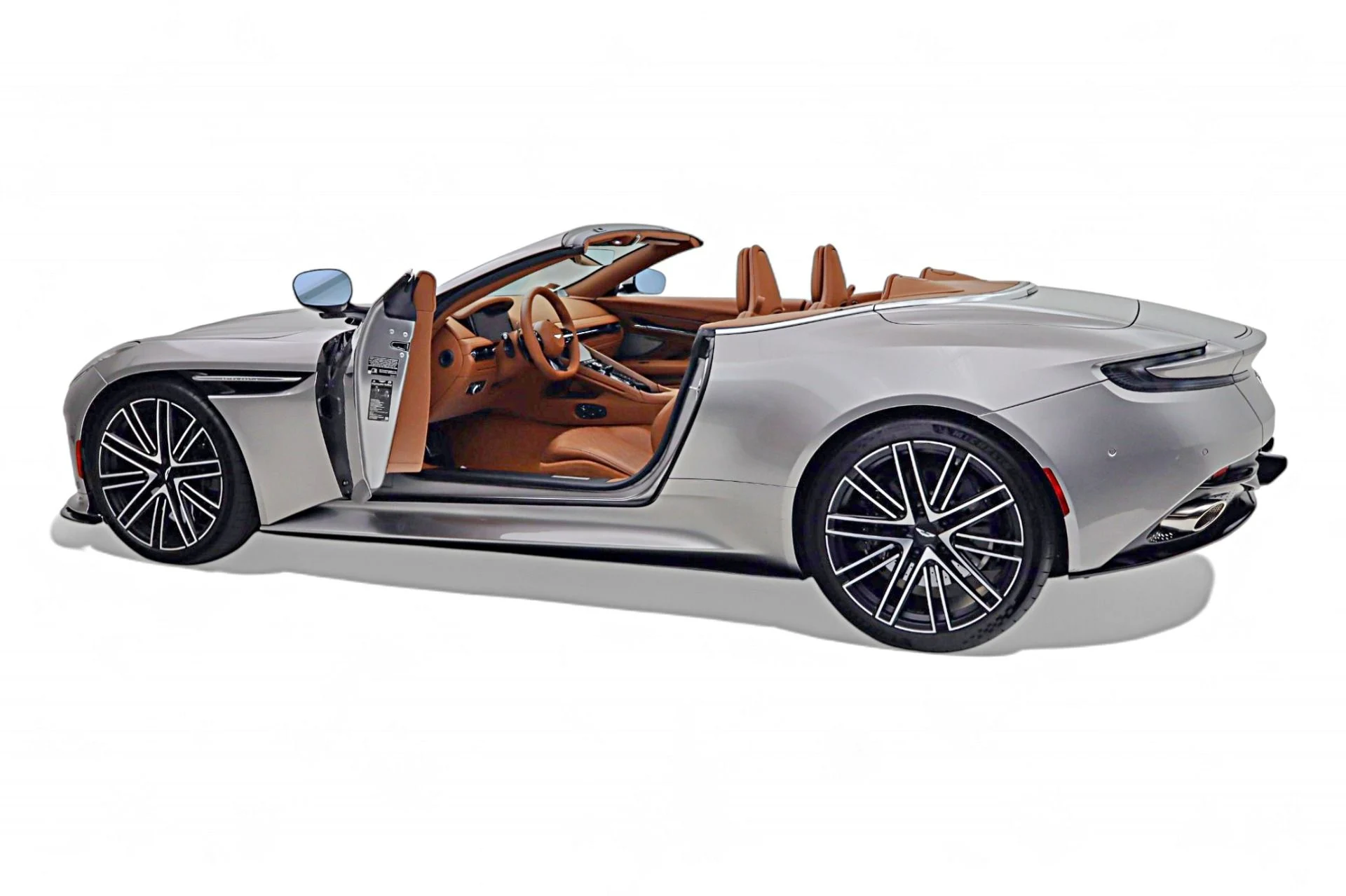 mph003_4002295064_Used_2024_Aston_Martin_DB_12_Volante_8e37bd1d40