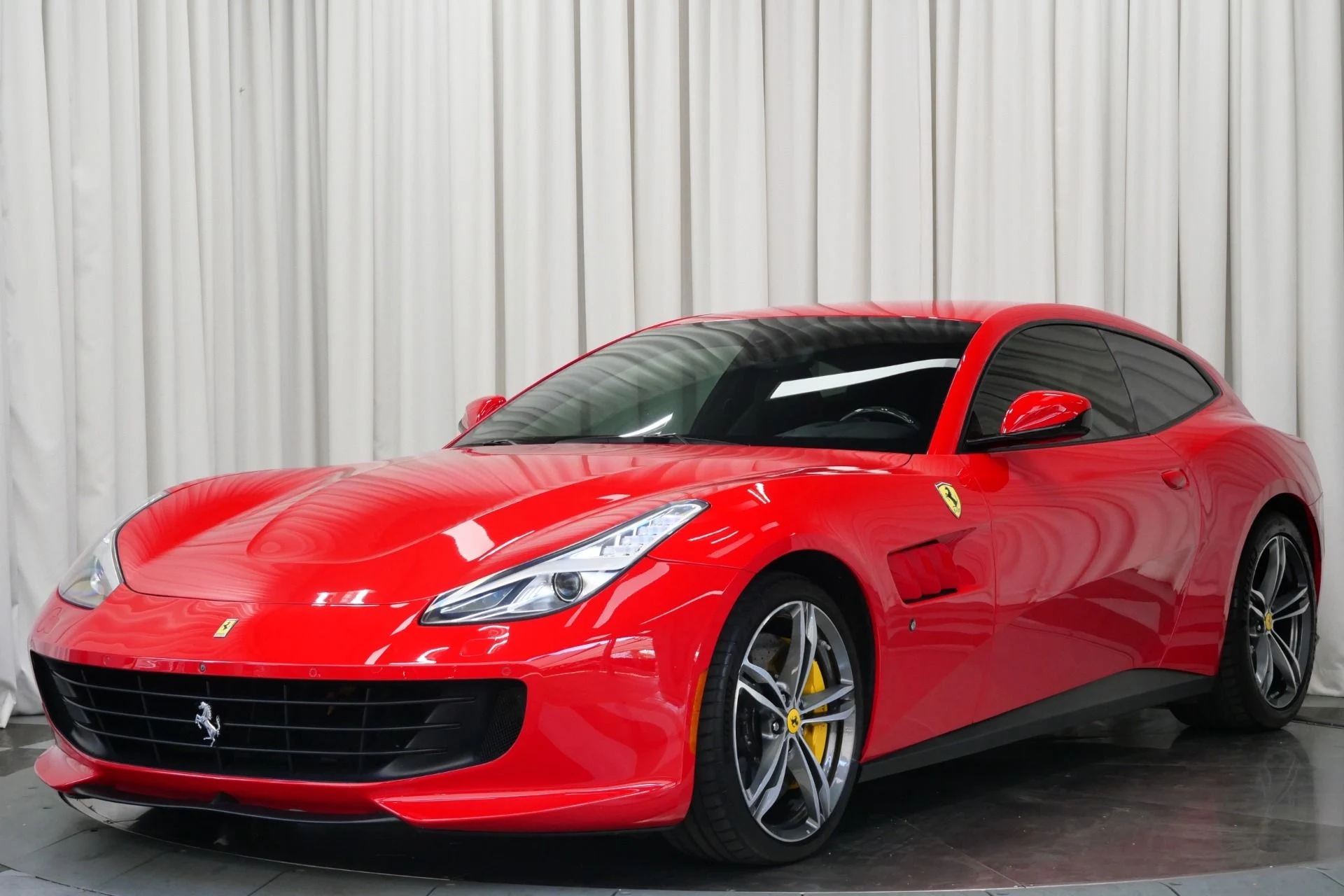 mph003_4024196580_Used_2018_Ferrari_GTC_4_Lusso_V12_1752852252_24cc882c8c