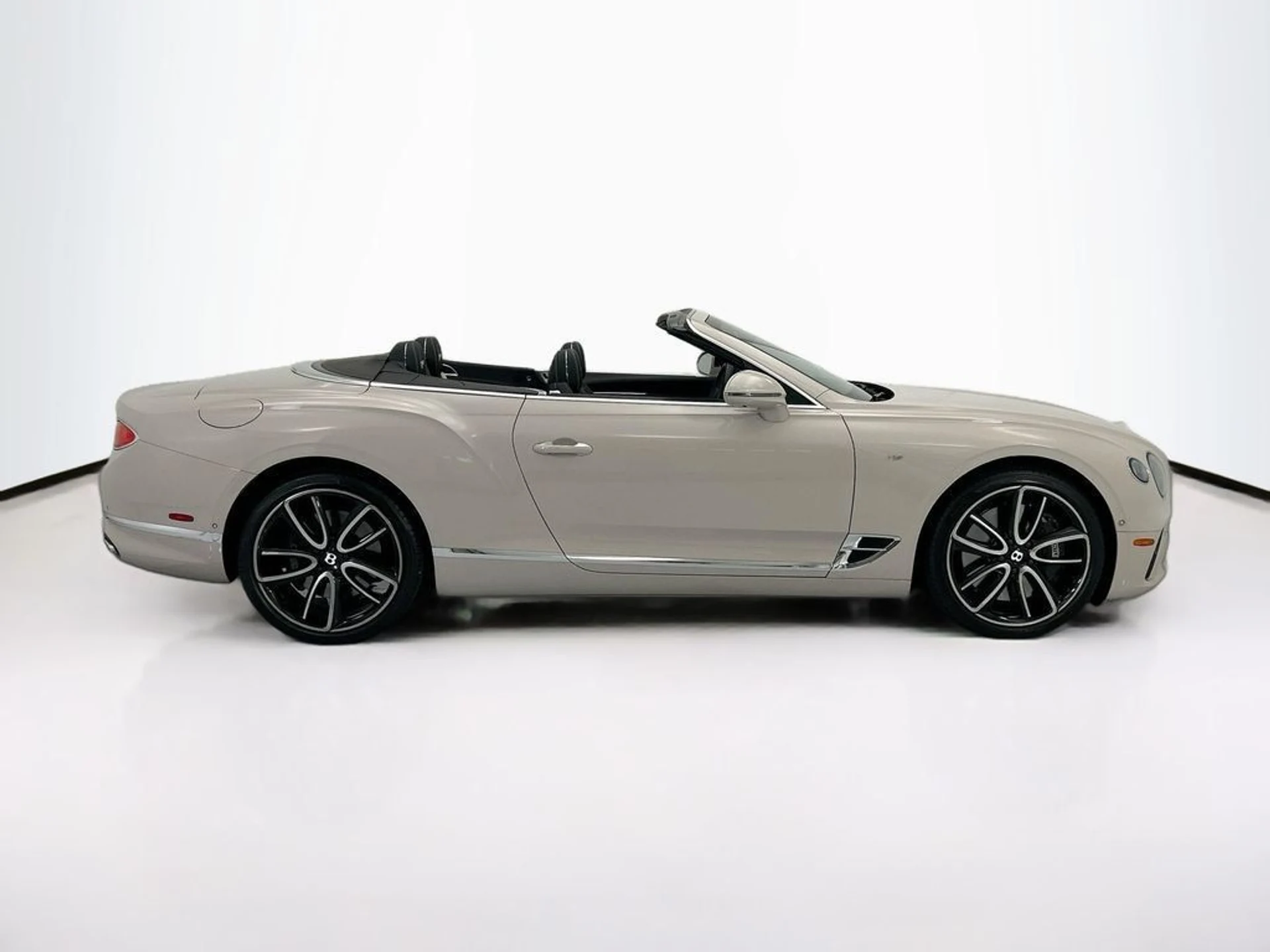 mph003_4024224175_used_2021_bentley_continental_gtv8convertible_8119_23031856_4_1024_301964aa8d