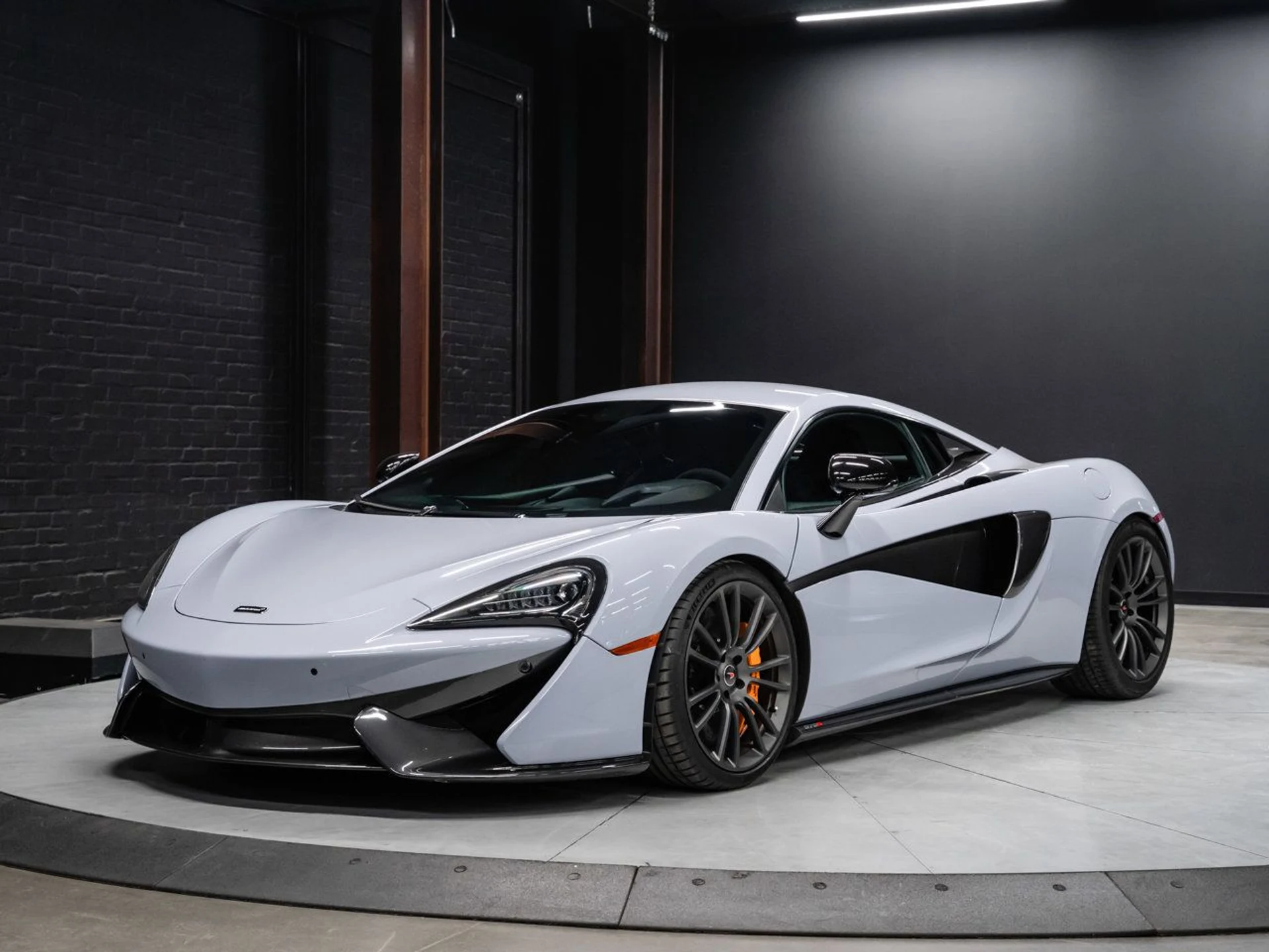 mph003_4032972444_mclaren_570s_2017_215480b1e0