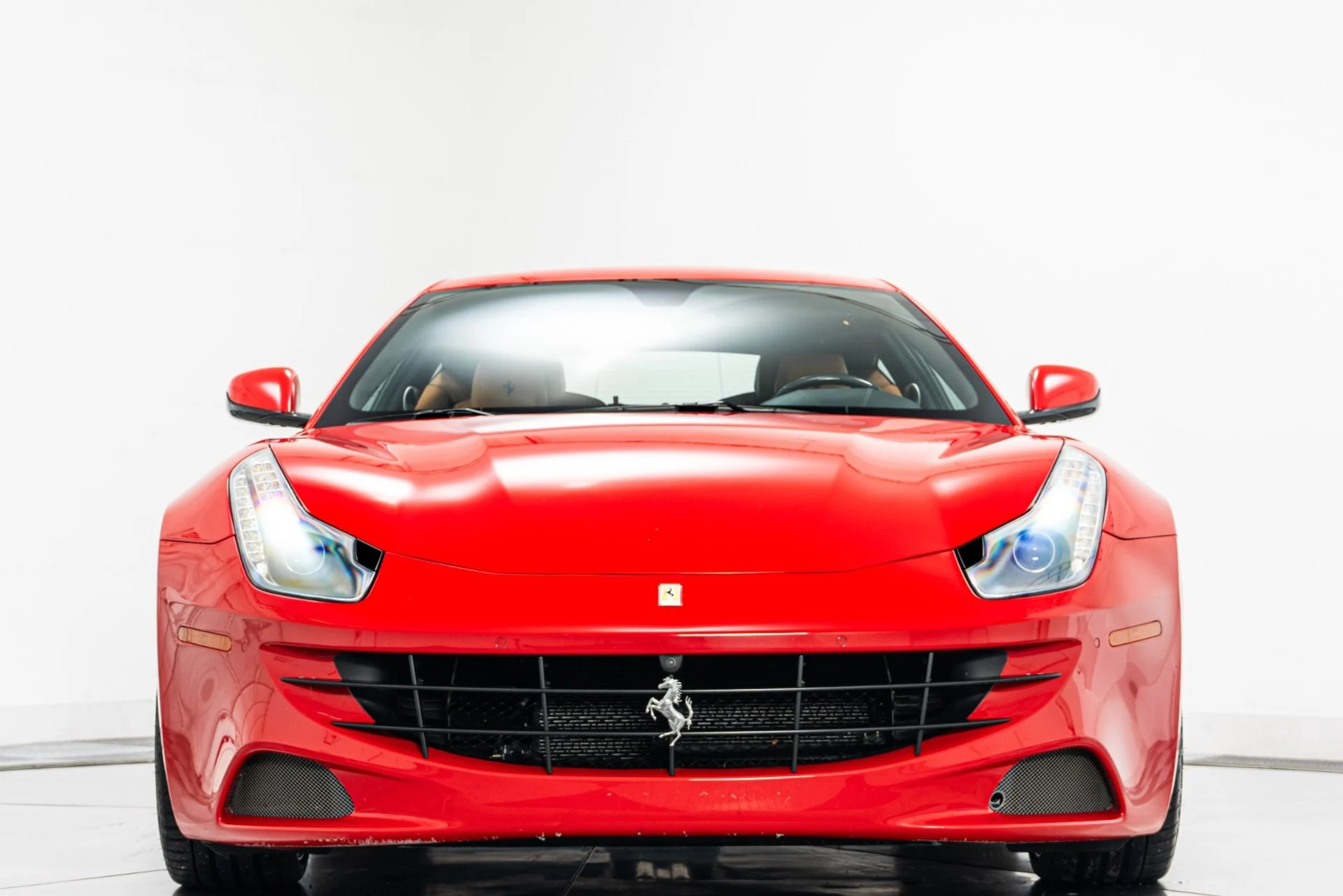 mph003_4060160666_Used_2014_Ferrari_FF_V12_Power_Ventilated_Seats_Sport_Exhaust_Passenger_Display_1775246163_52fde8c6b9