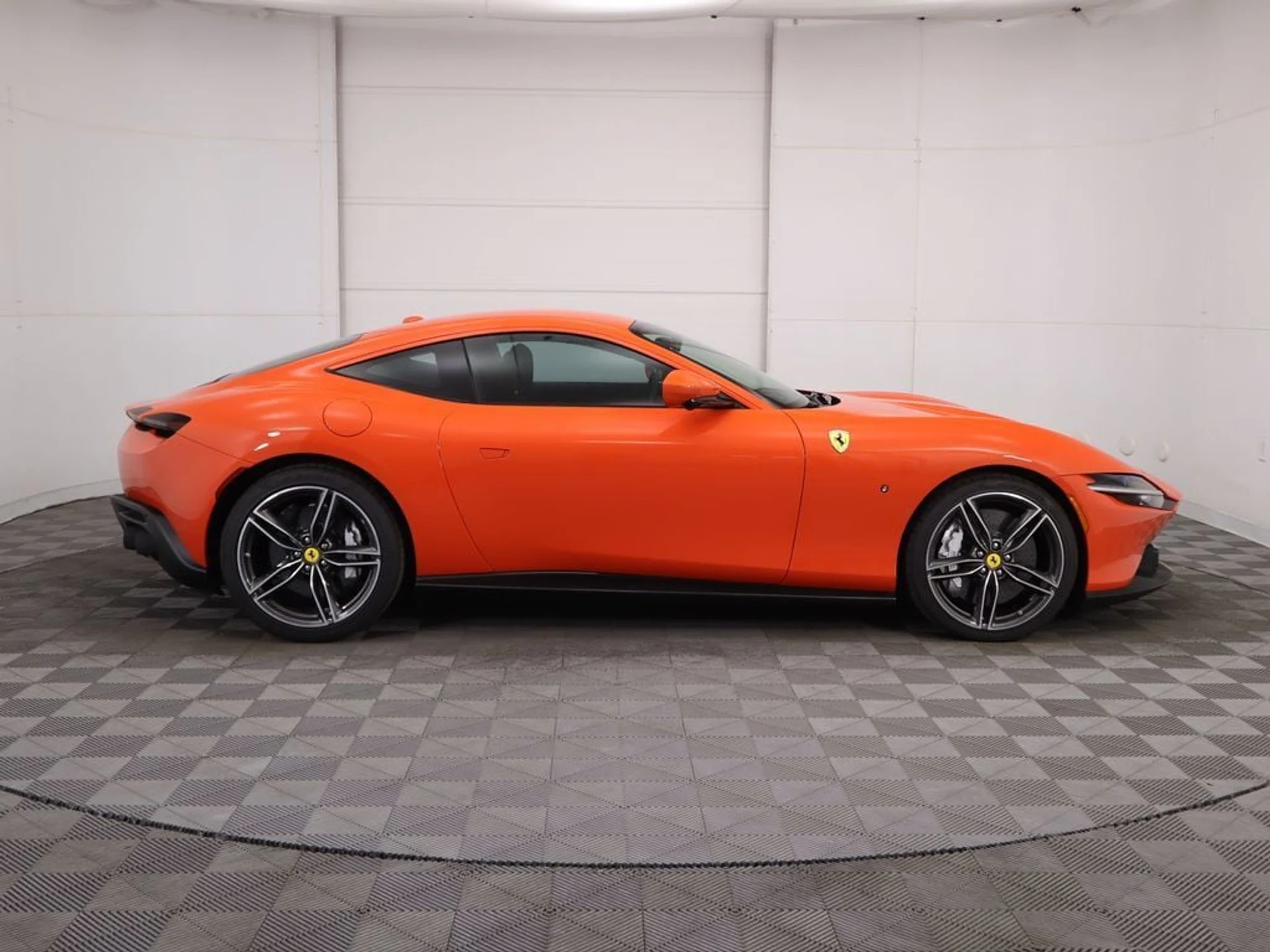 mph003_4061640867_used_2021_ferrari_roma_coupe_8119_22981330_4_1024_75ad4ca71e