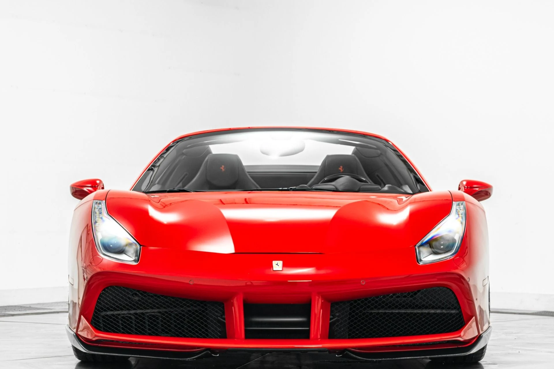 mph003_4065189013_Used_2017_Ferrari_488_Spider_1776892086_7d2540b05b