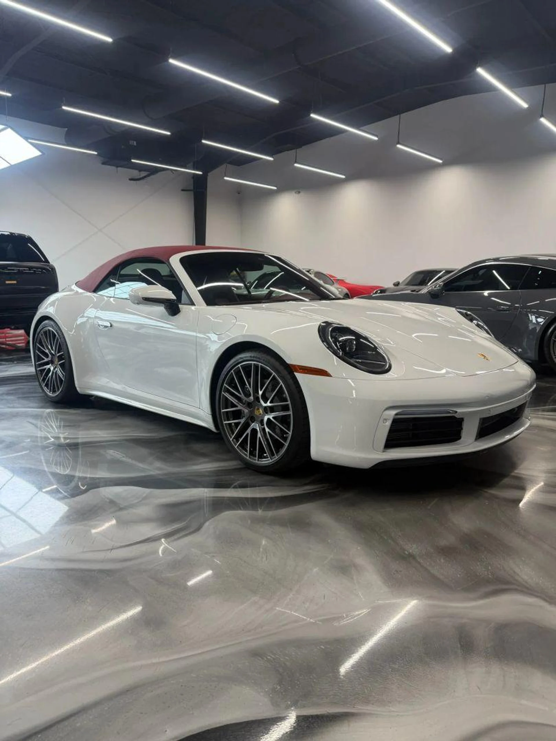 mph003_4071826840_Used_2022_Porsche_911_Carrera_Cabriolet_2_D_1786495180_d79c3c550e