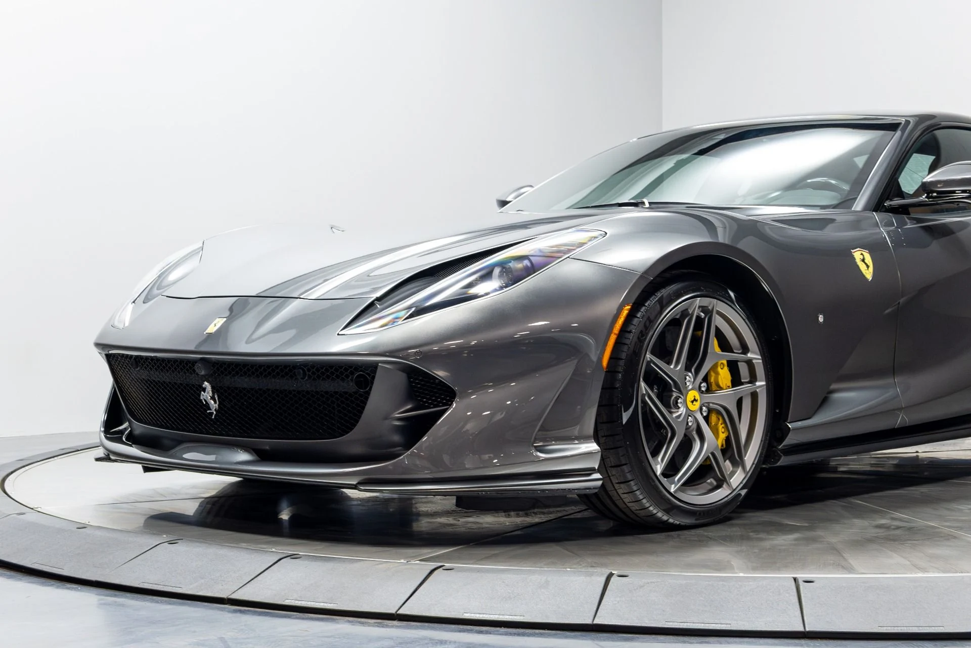 mph003_4072001906_Used_2020_Ferrari_812_Superfast_1777416323_ab9f7b3d34