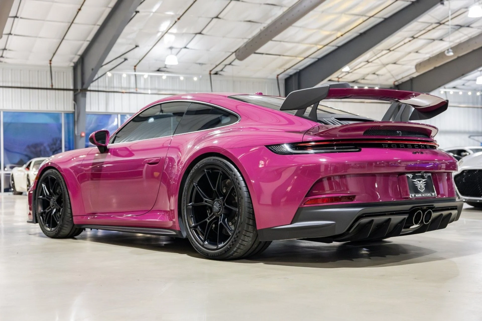 mph003_407358651_bg_d5efae70b8