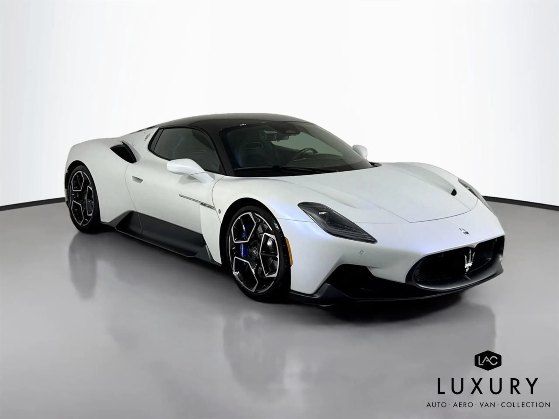 mph003_4085286679_62aa80e253a4144c823c3e30b83107db_a774be4ed1