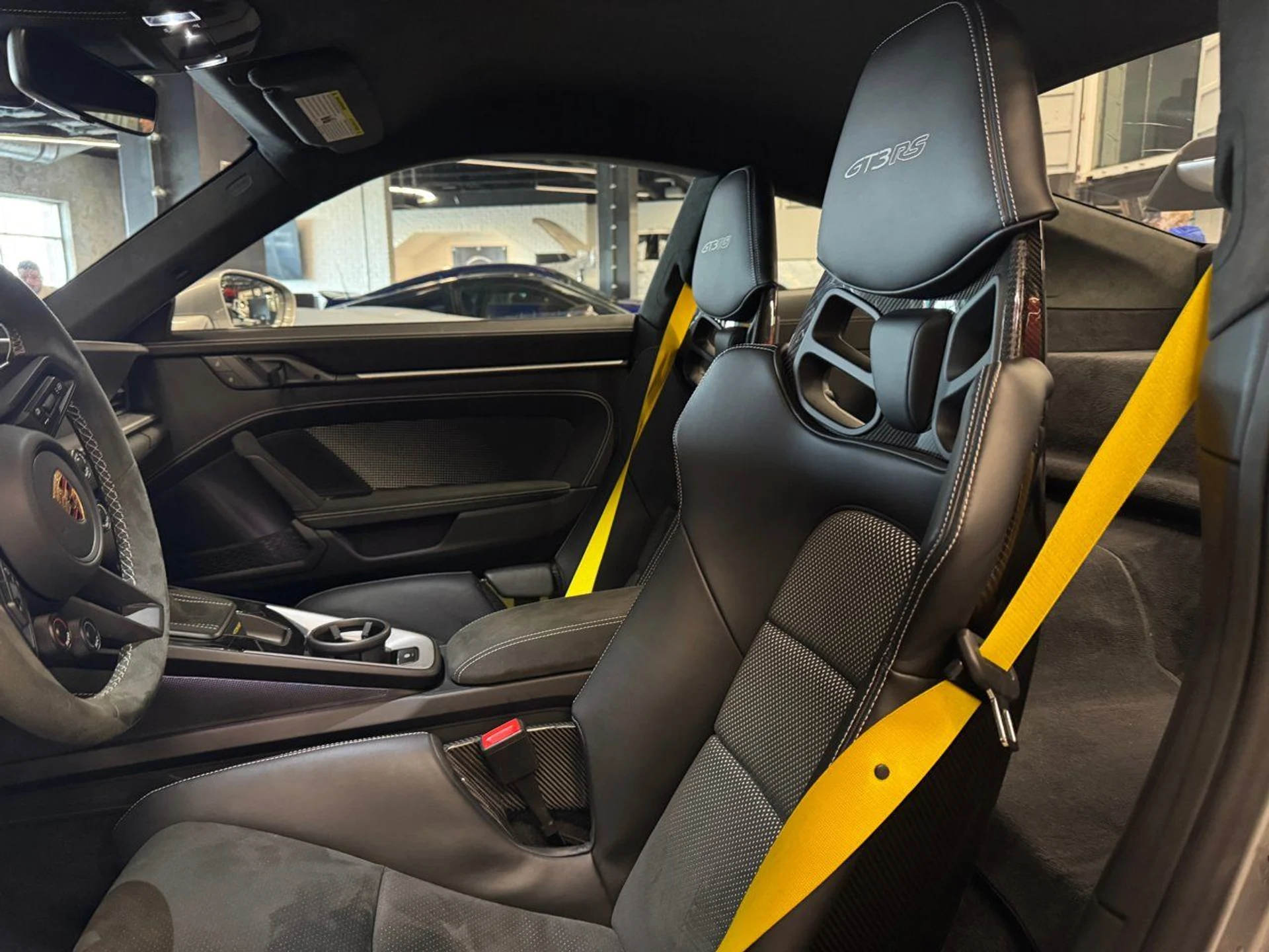 mph003_4092153826_porsche_911_2025_09f2c2b775