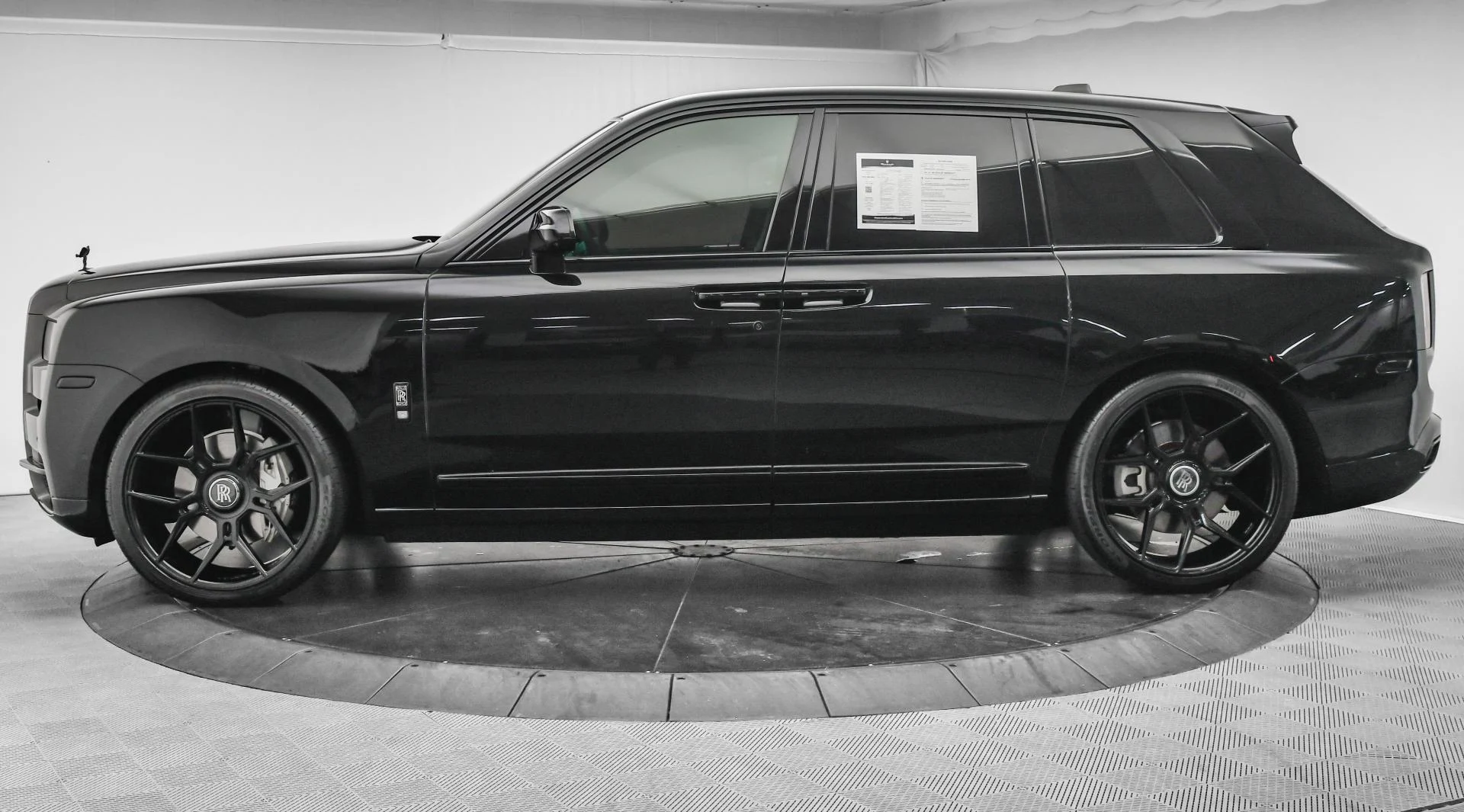 mph003_4126768504_Used_2020_Rolls_Royce_Cullinan_1753776469_b824a17874