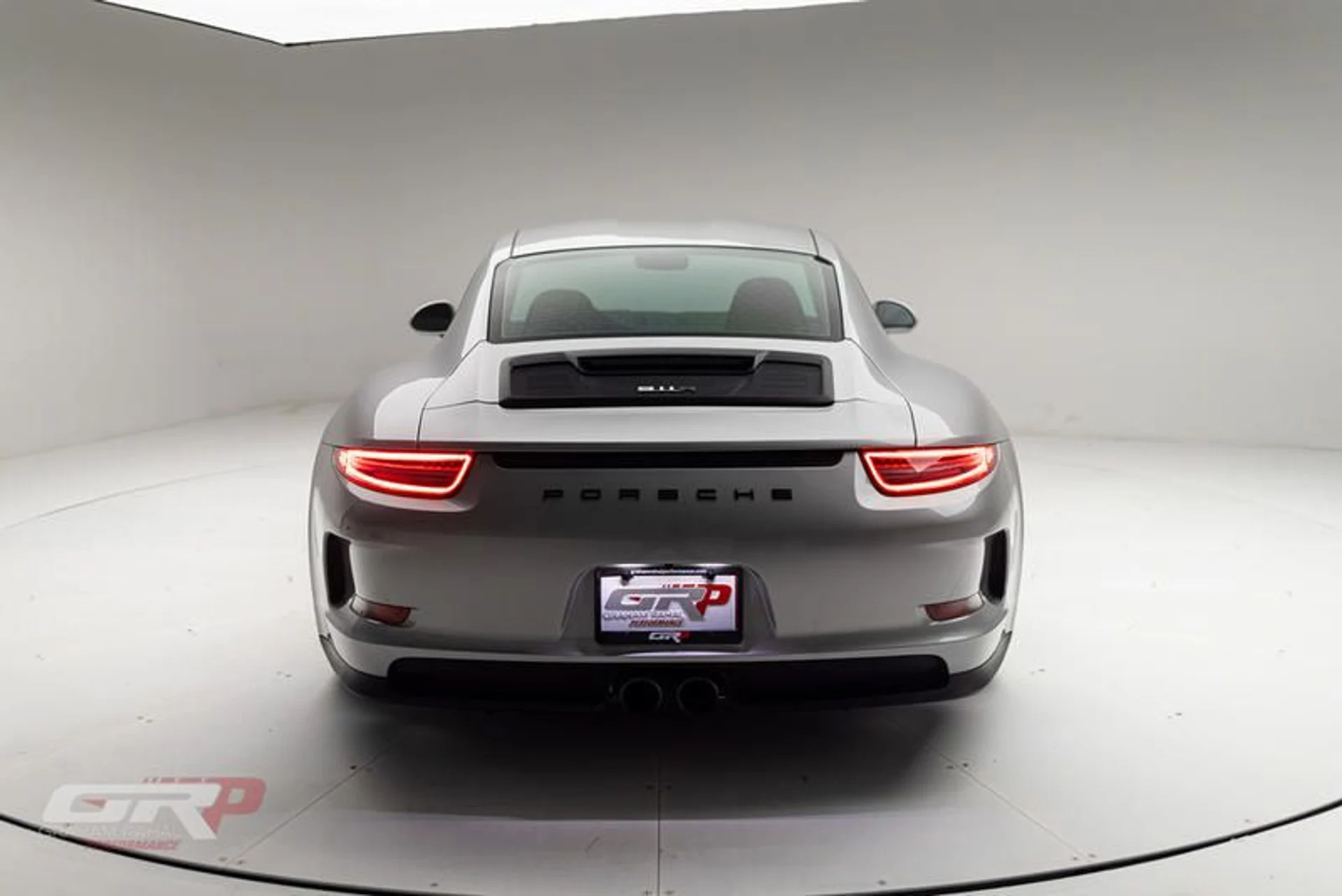 mph003_4132234312_25_D9_AC_50_325_A_41_BD_B080_B4_FA_2239_E947_615dafb83a