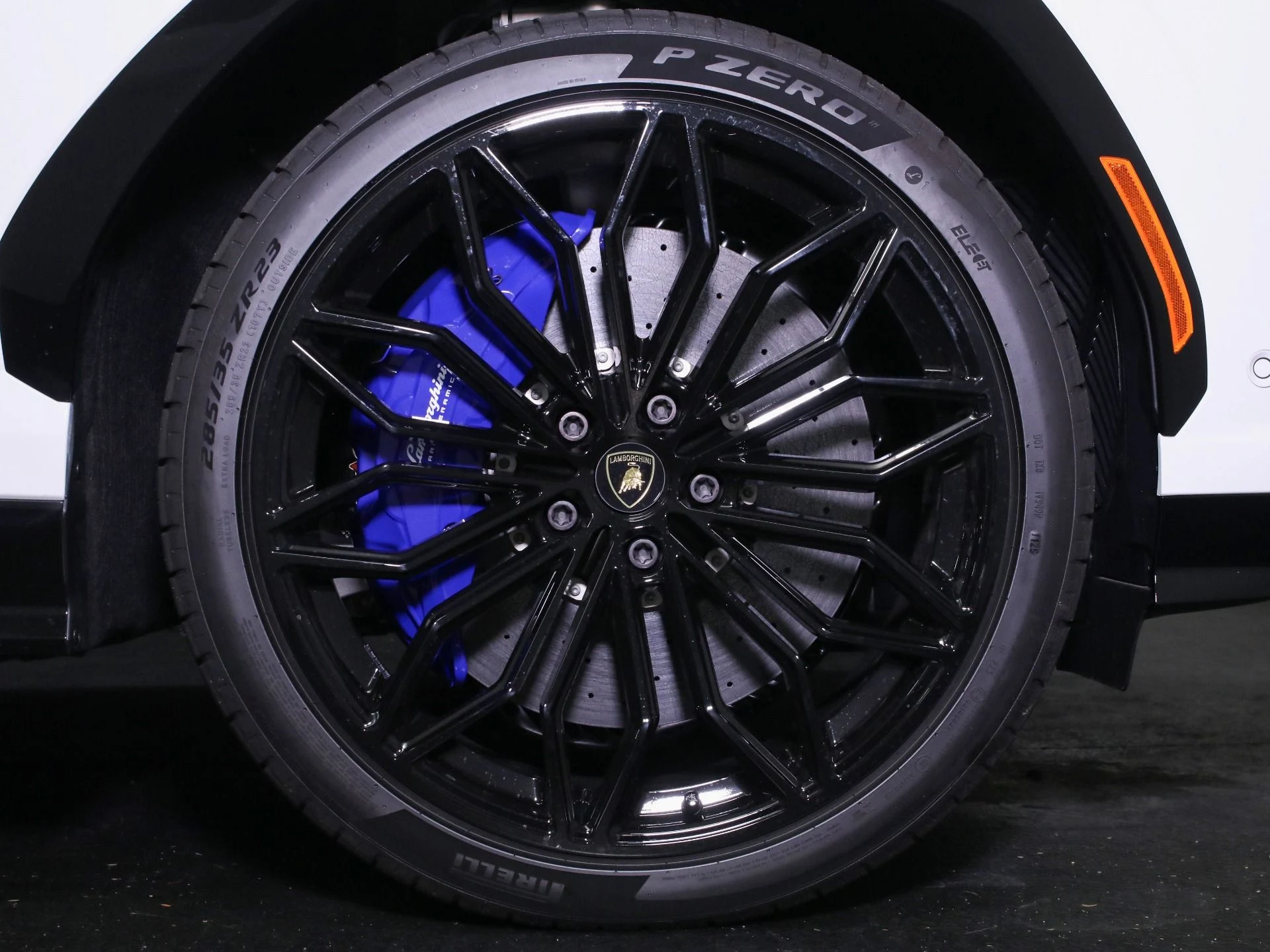 mph003_416517441_New_2025_Lamborghini_Urus_SE_1760068344_33c563bc04