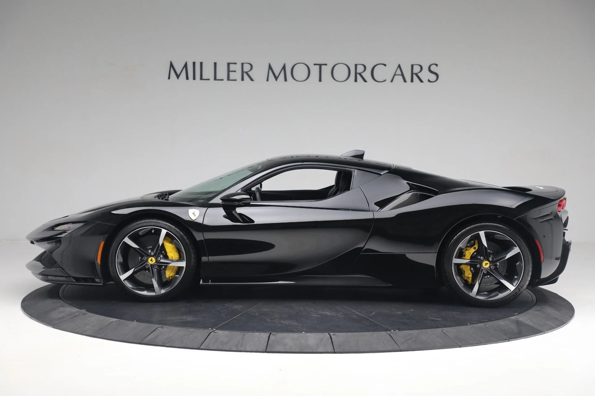 mph003_4176339941_Used_2022_Ferrari_SF_90_Stradale_1759674230_97e94e8a9c