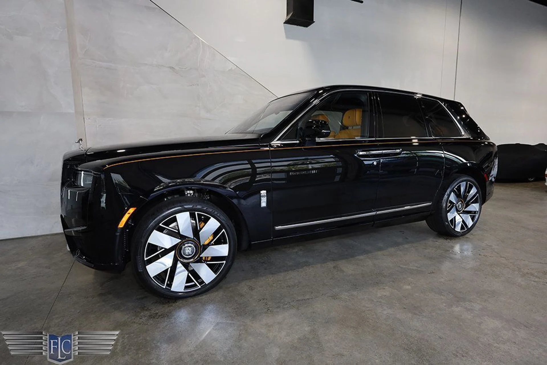 mph003_4182332885_used_2025_rolls_royce_cullinan_sportutility_9689_22896189_4_1024_3588c2ae6e