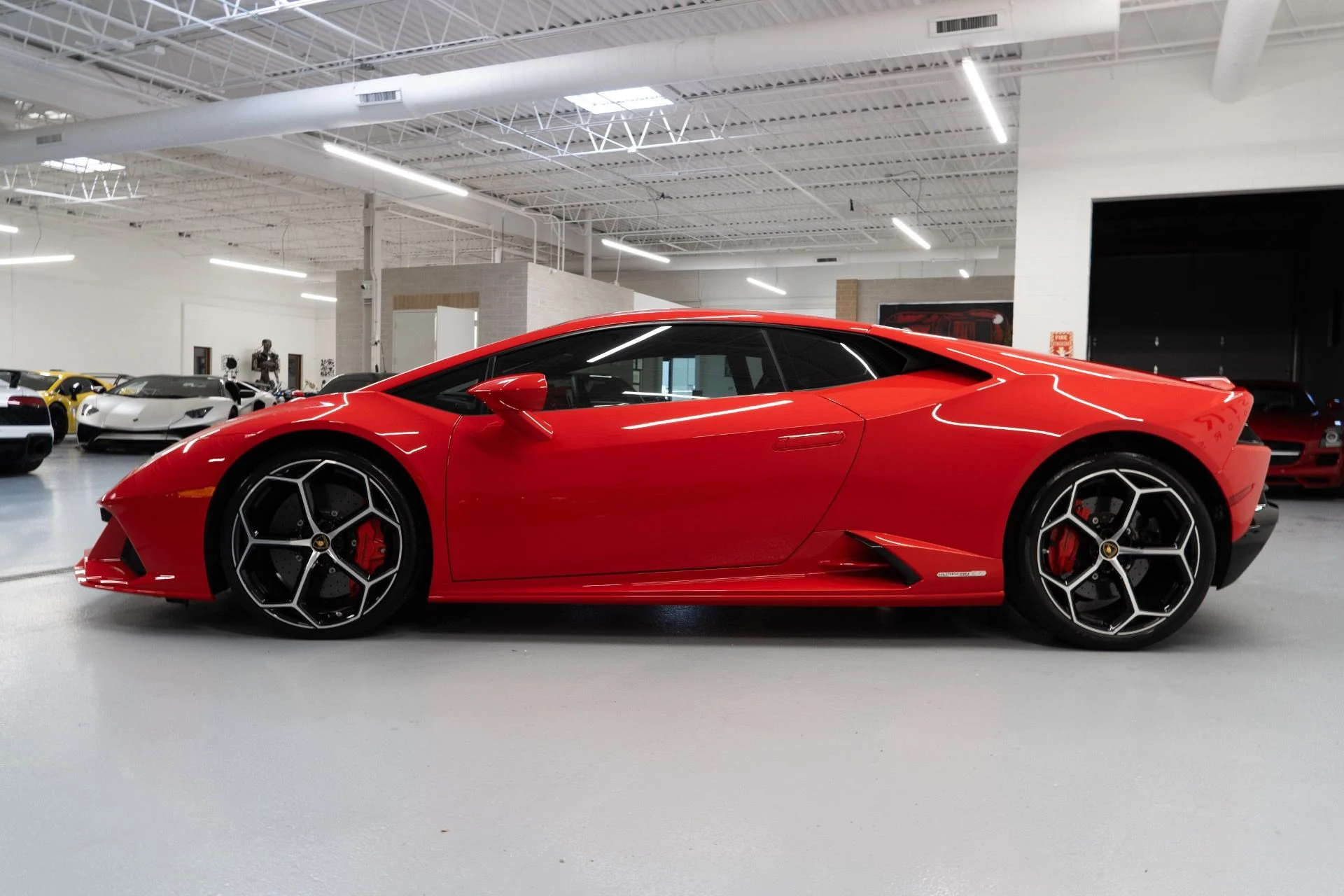mph003_4185194850_Used_2020_Lamborghini_Huracan_EVO_1787867909_f682228323