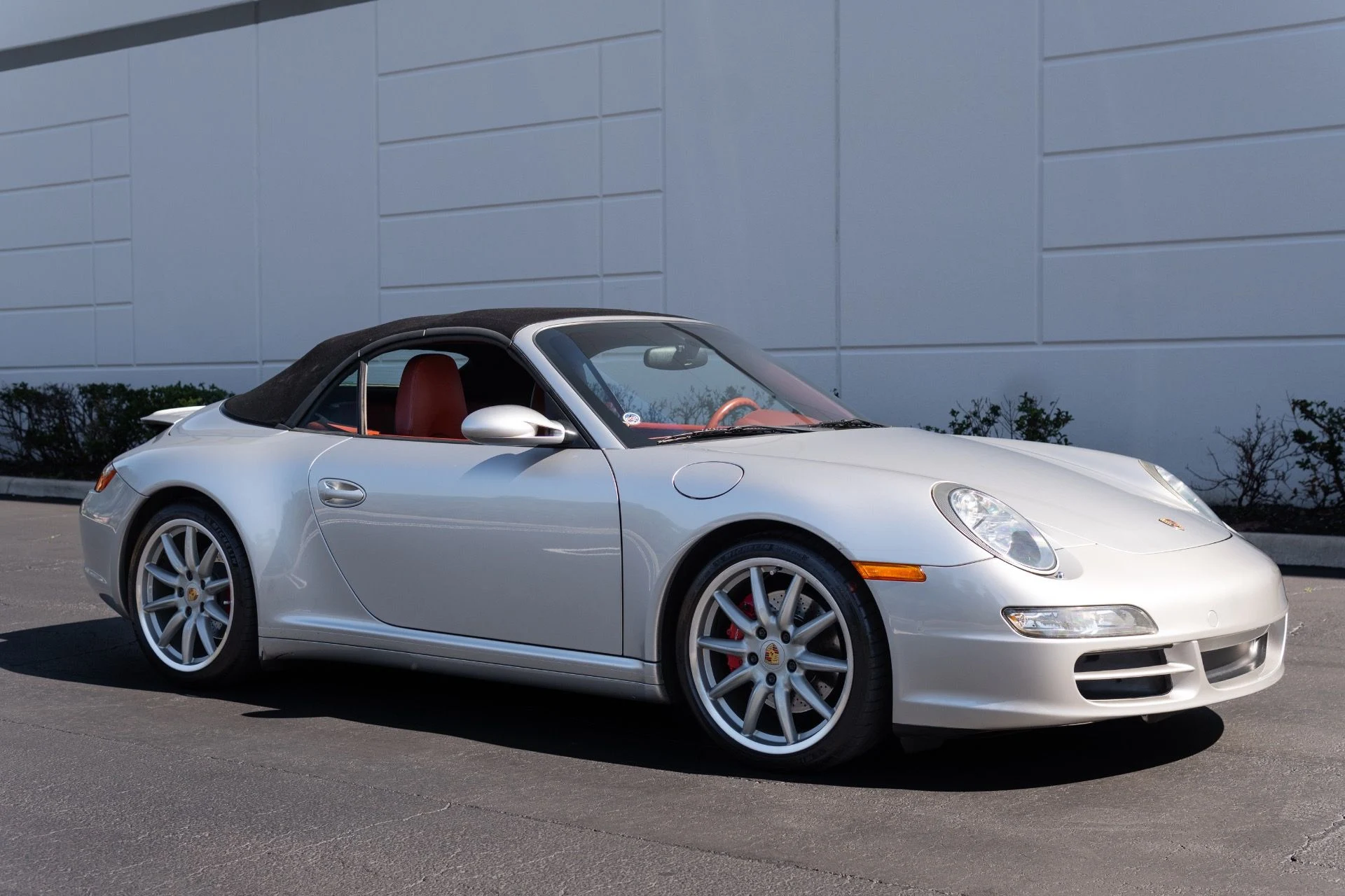 mph003_4195782897_Used_2006_Porsche_911_Carrera_S_1770441608_6968a4270b