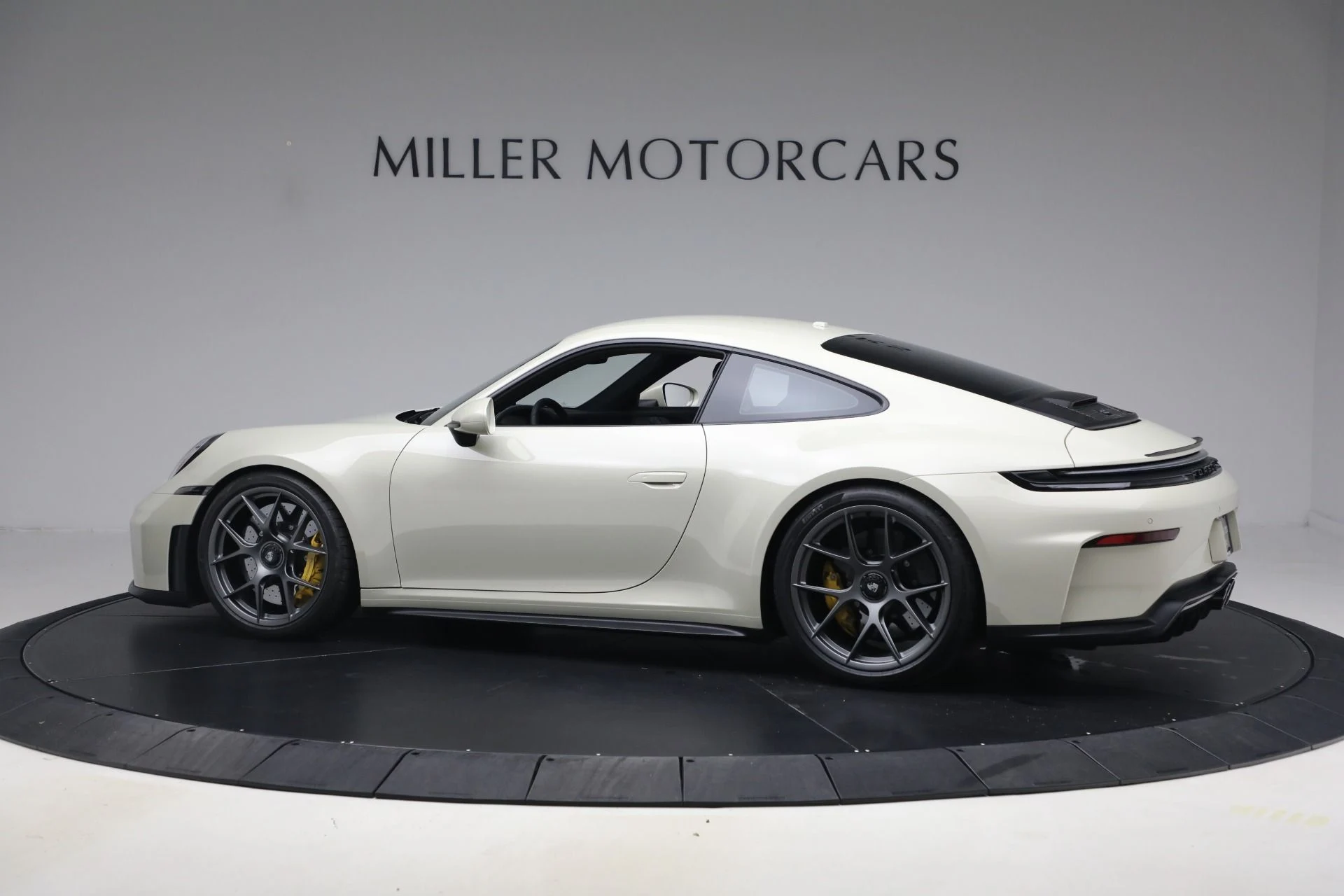 mph003_4220755105_Used_2026_Porsche_911_GT_3_Touring_1791237531_824a176456