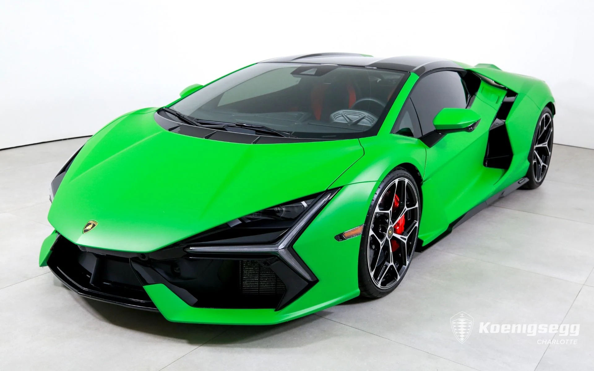 mph003_4237233477_Used_2024_Lamborghini_Revuelto_1774640939_4b82d46ef8