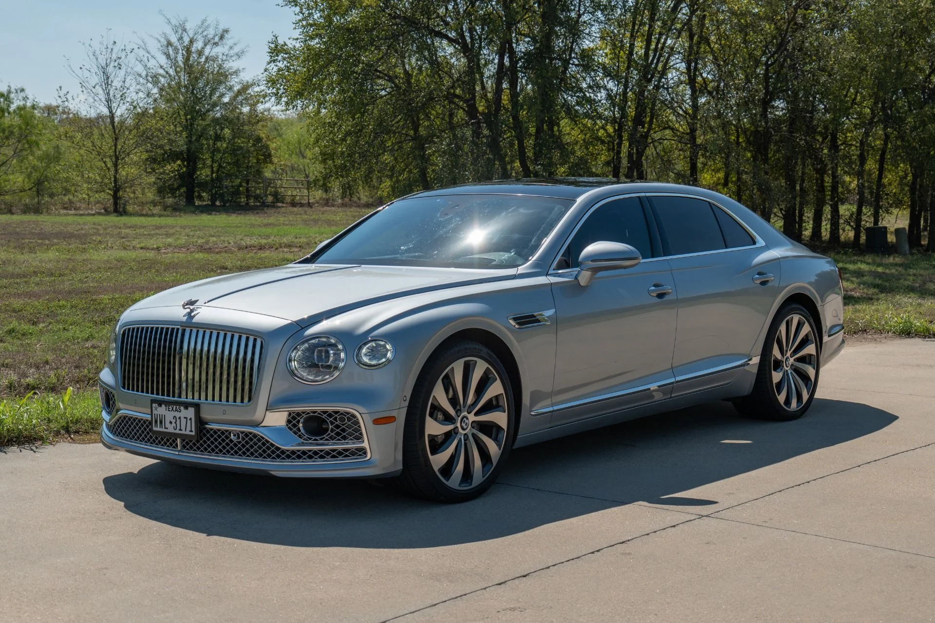 mph003_4240017418_Used_2022_Bentley_Flying_Spur_V8_1791934918_3c056bba7a